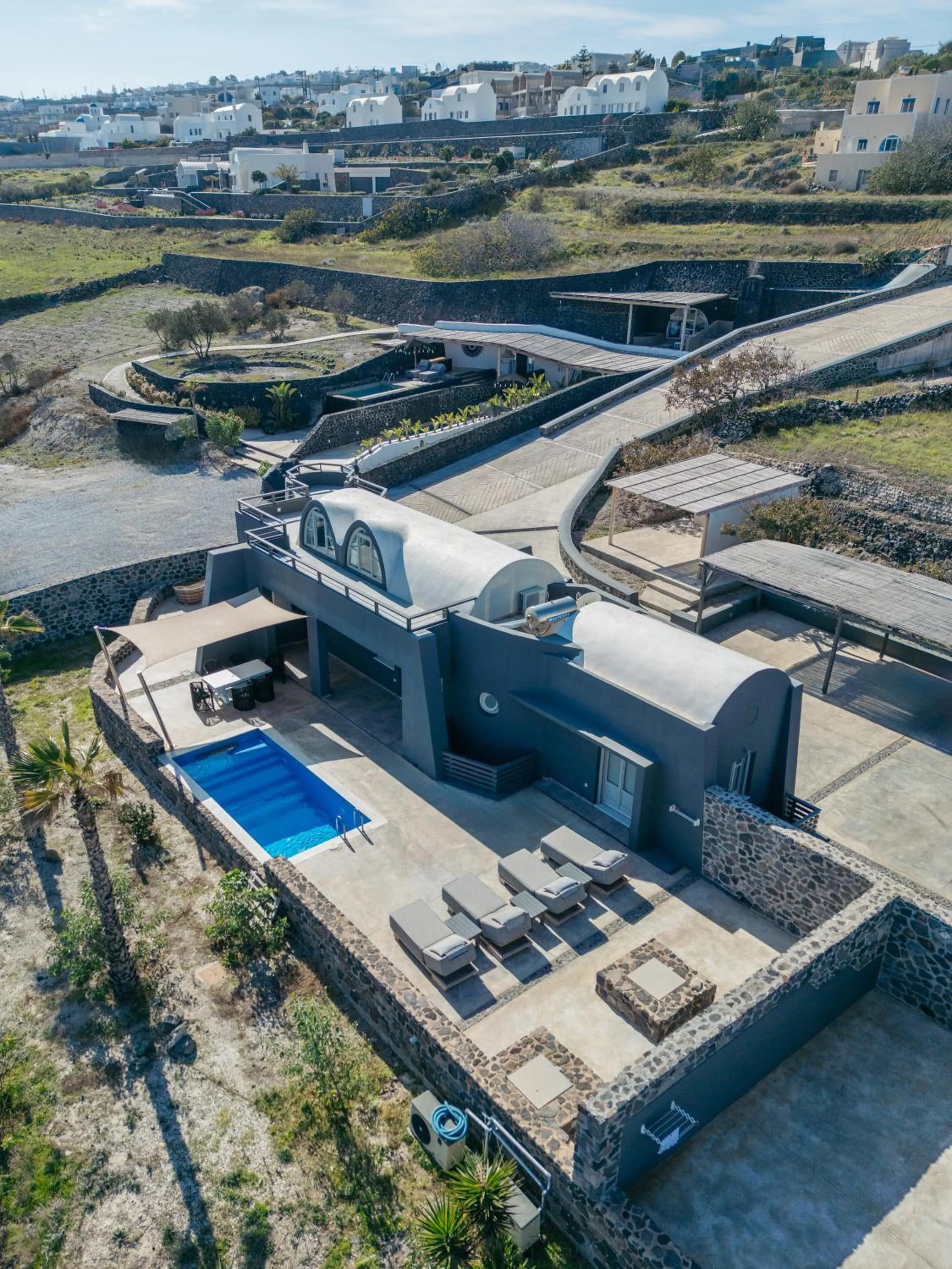 Theano Cave Suites & Villas