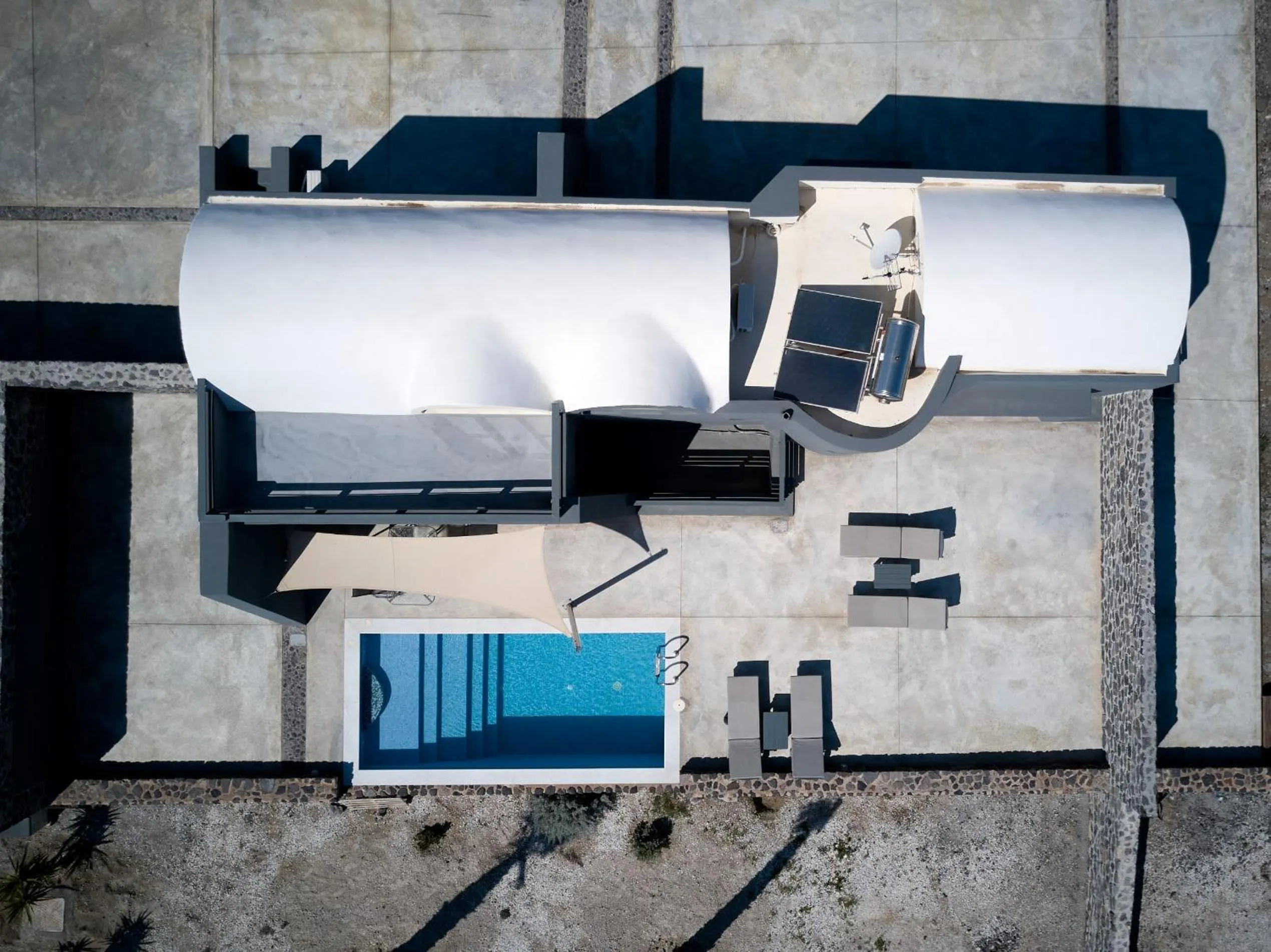 Theano Cave Suites & Villas