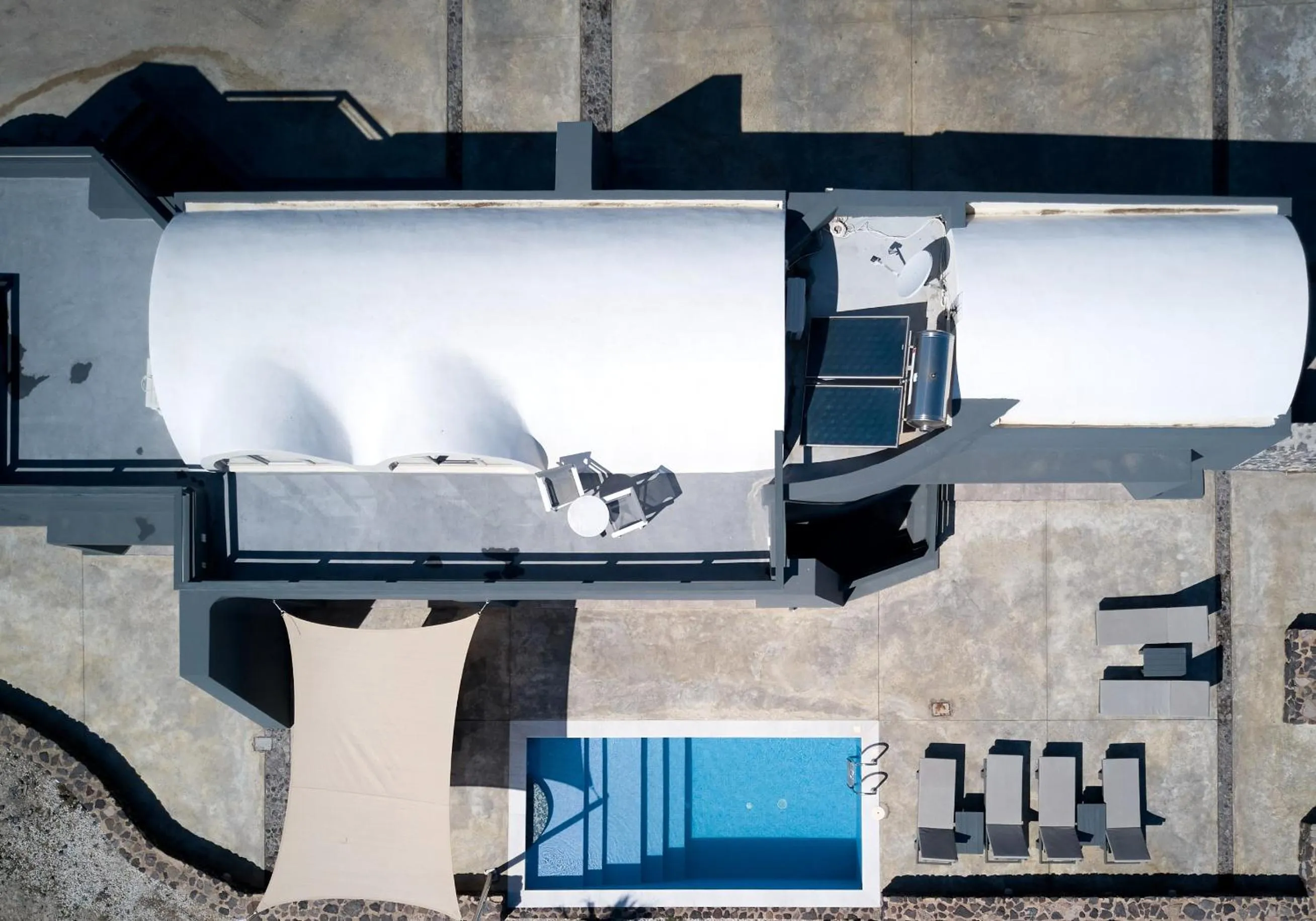 Theano Cave Suites & Villas