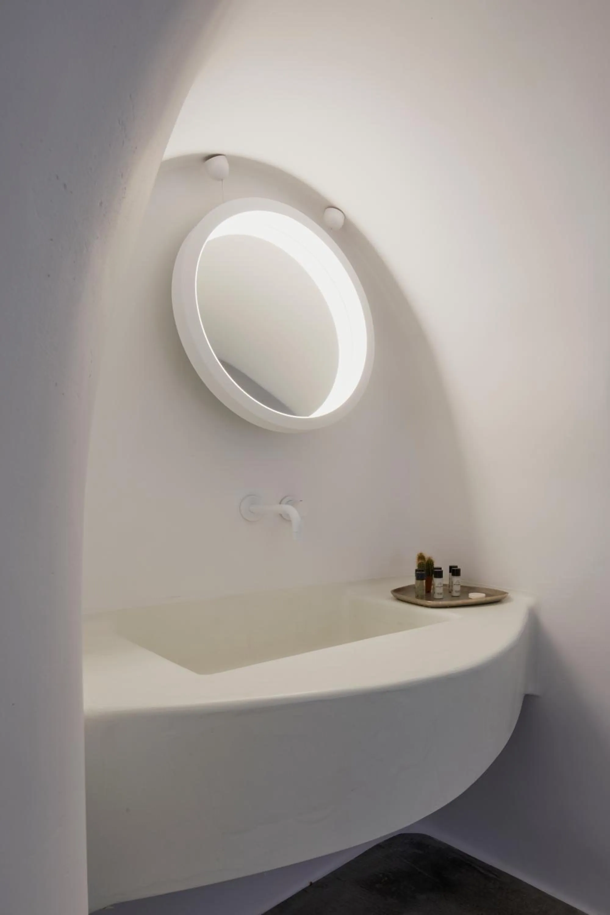 Theano Cave Suites & Villas