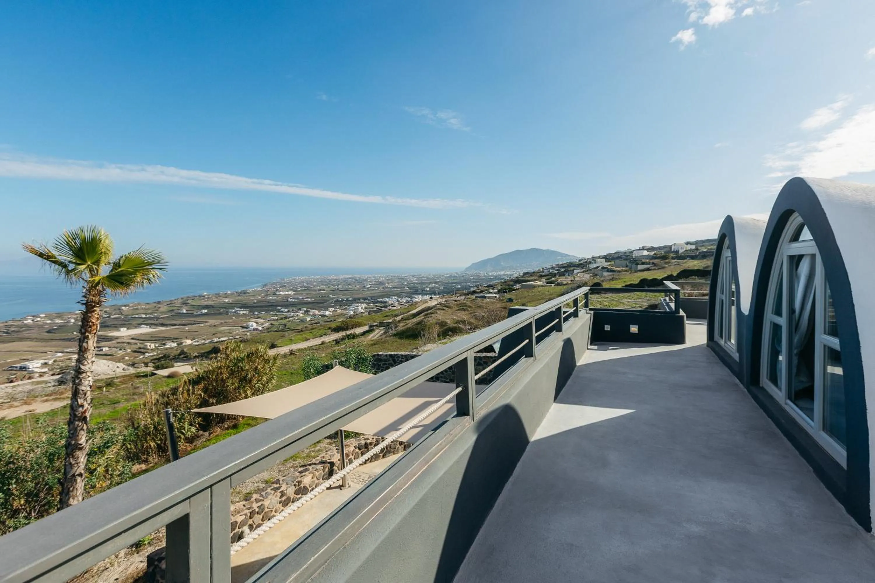 Theano Cave Suites & Villas