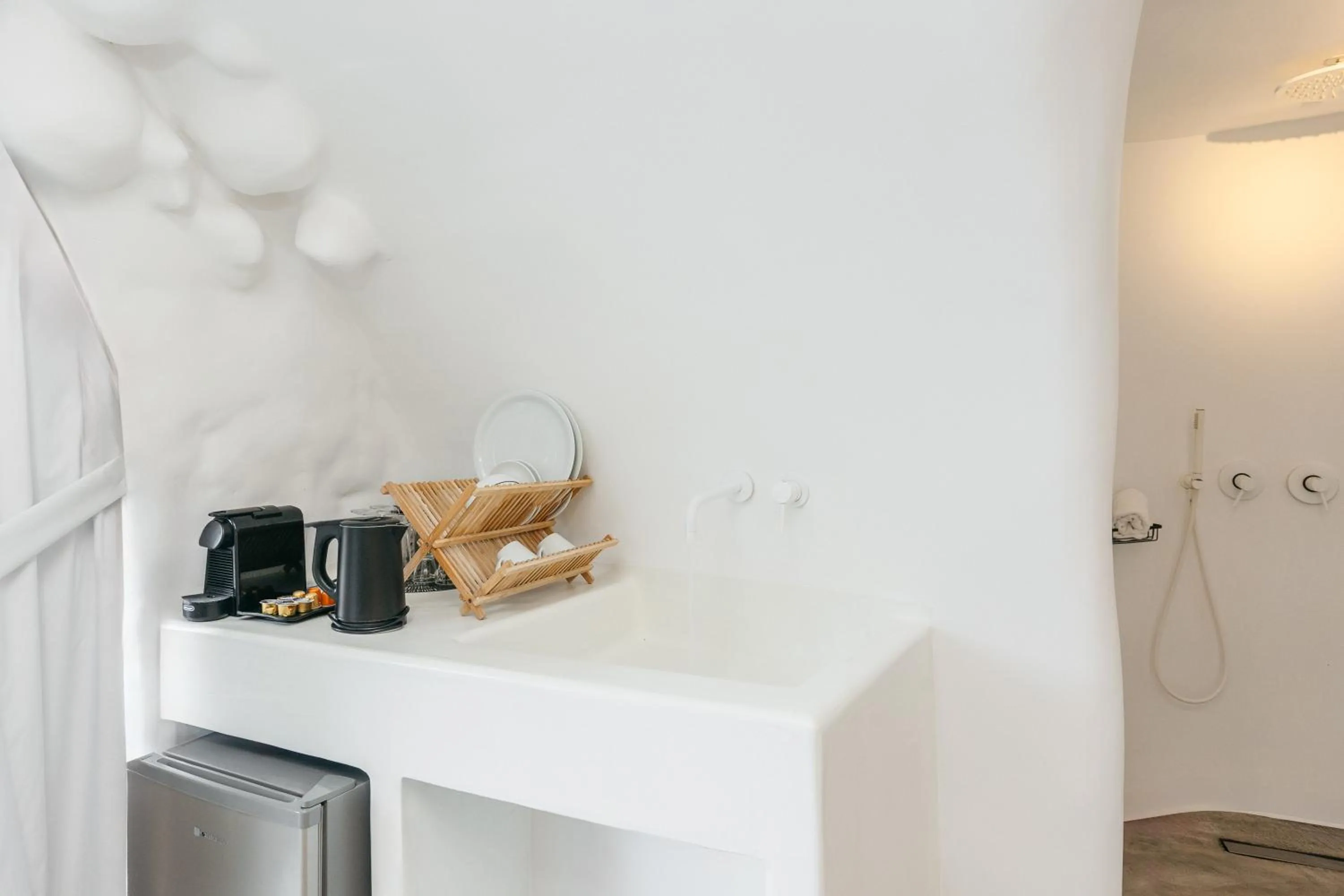 Theano Cave Suites & Villas