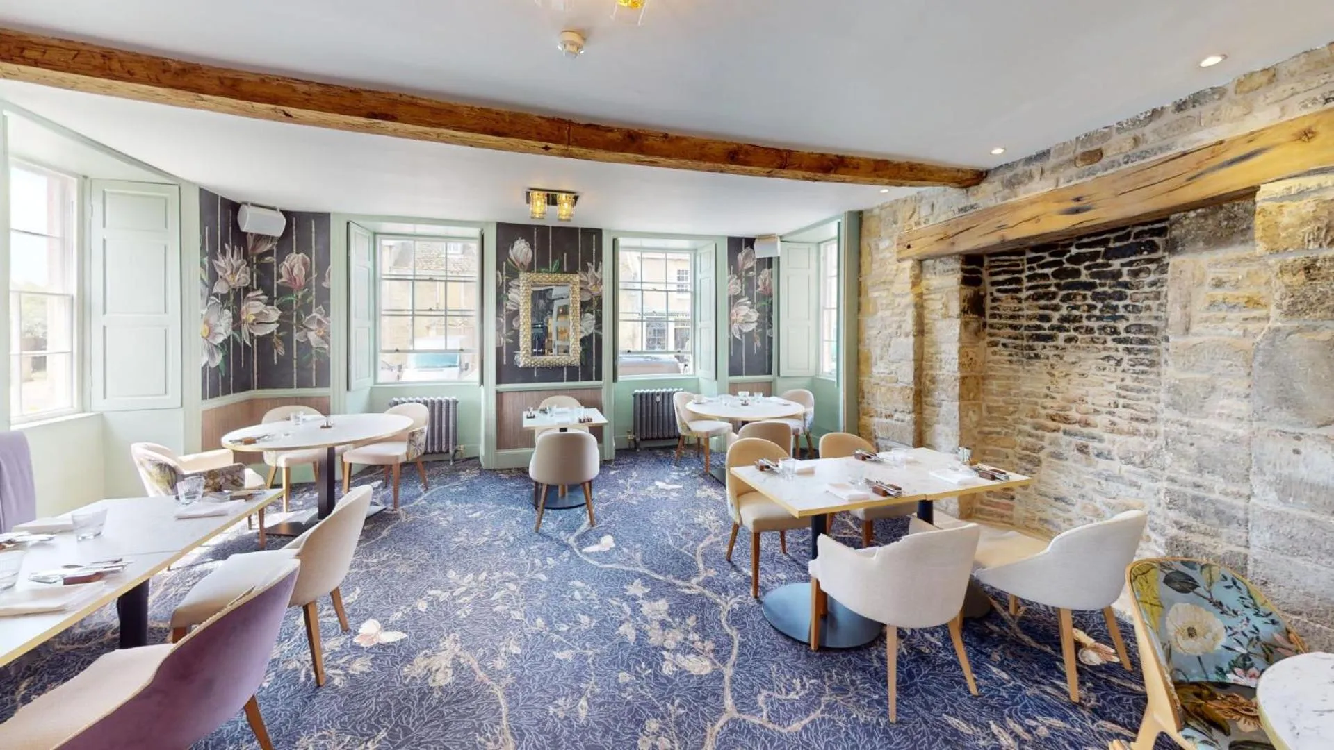 Restaurant/places to eat in The Haycock Manor Hotel