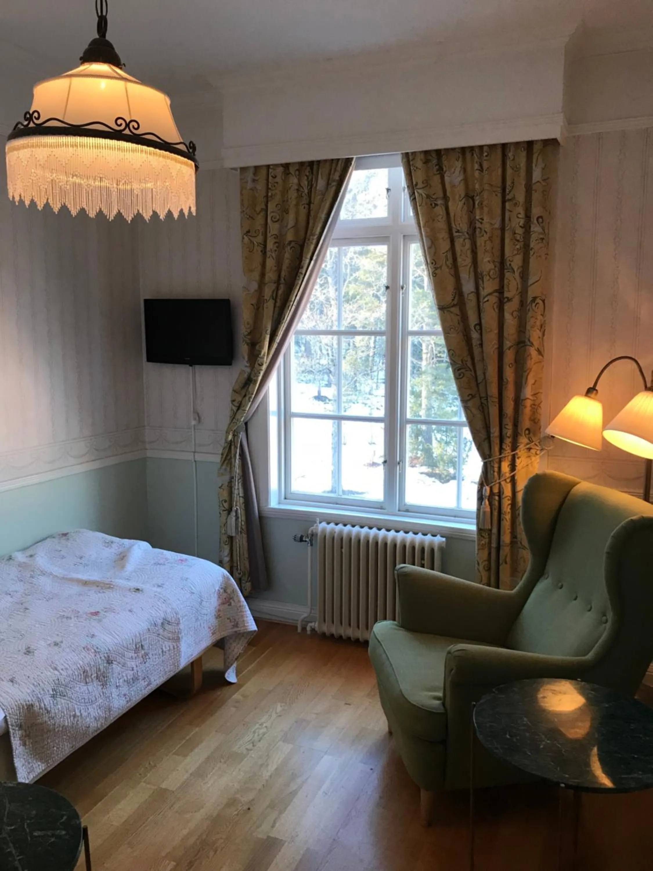 Bed in Hotell Plevnagården