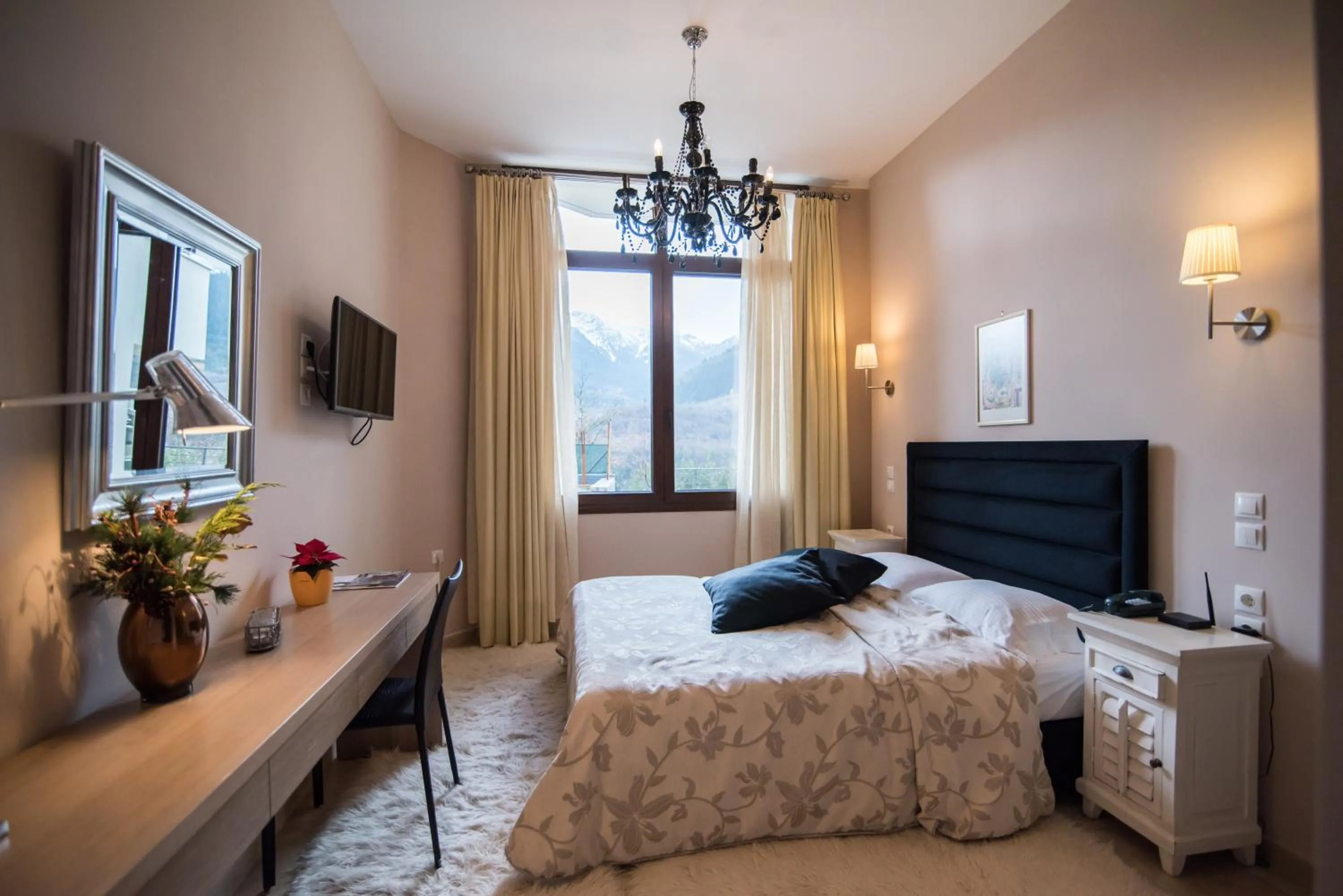 Bedroom, Bed in Forest Suites Boutique Hotel