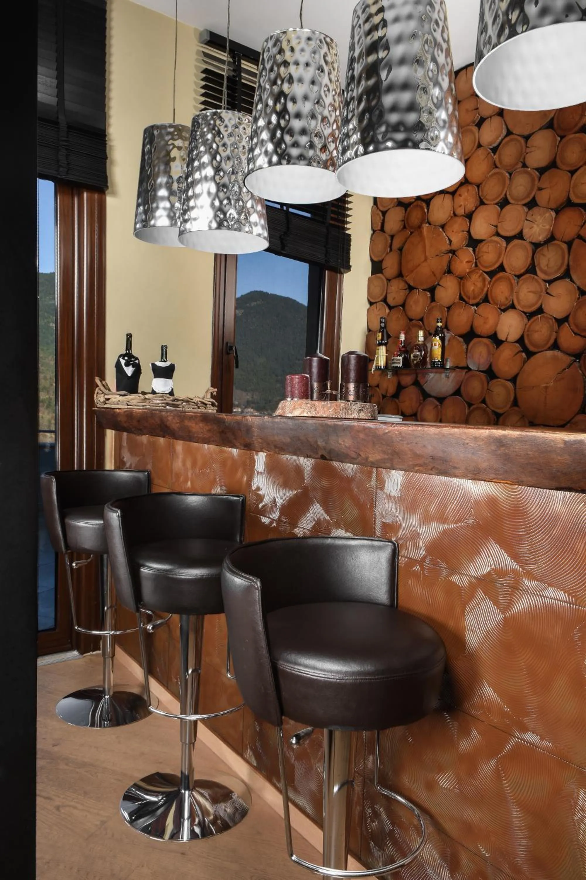 Lounge or bar in Forest Suites Boutique Hotel