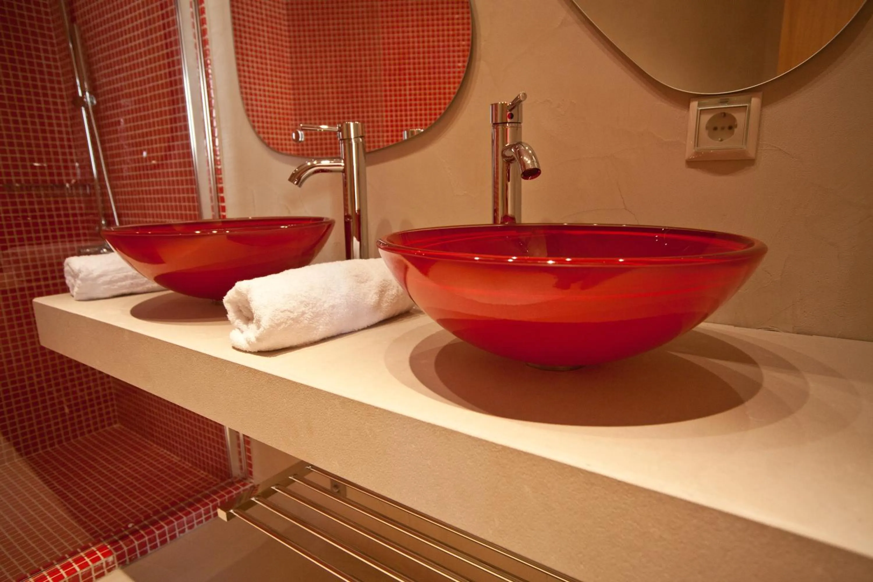 Shower in Forest Suites Boutique Hotel