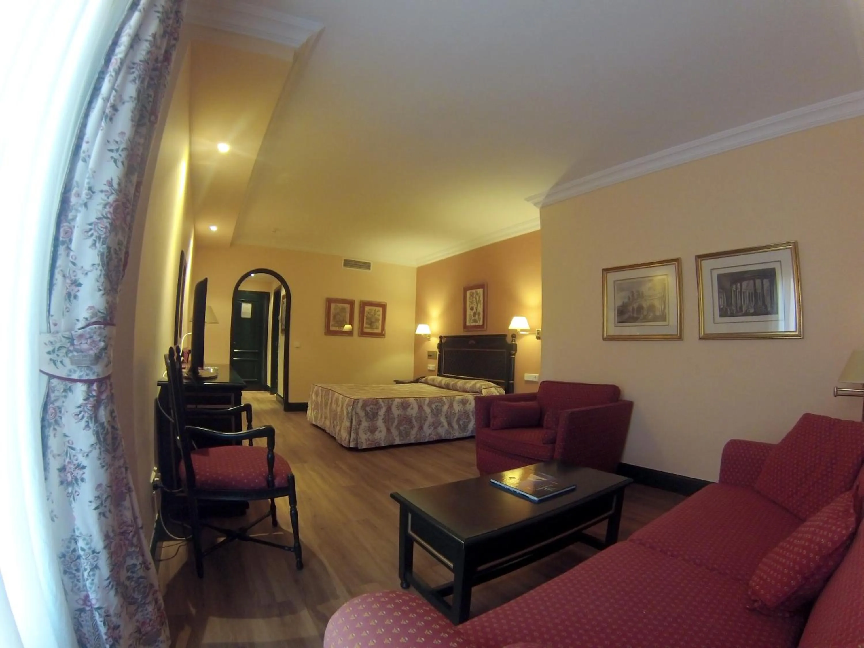 Photo of the whole room in Hotel Cristina