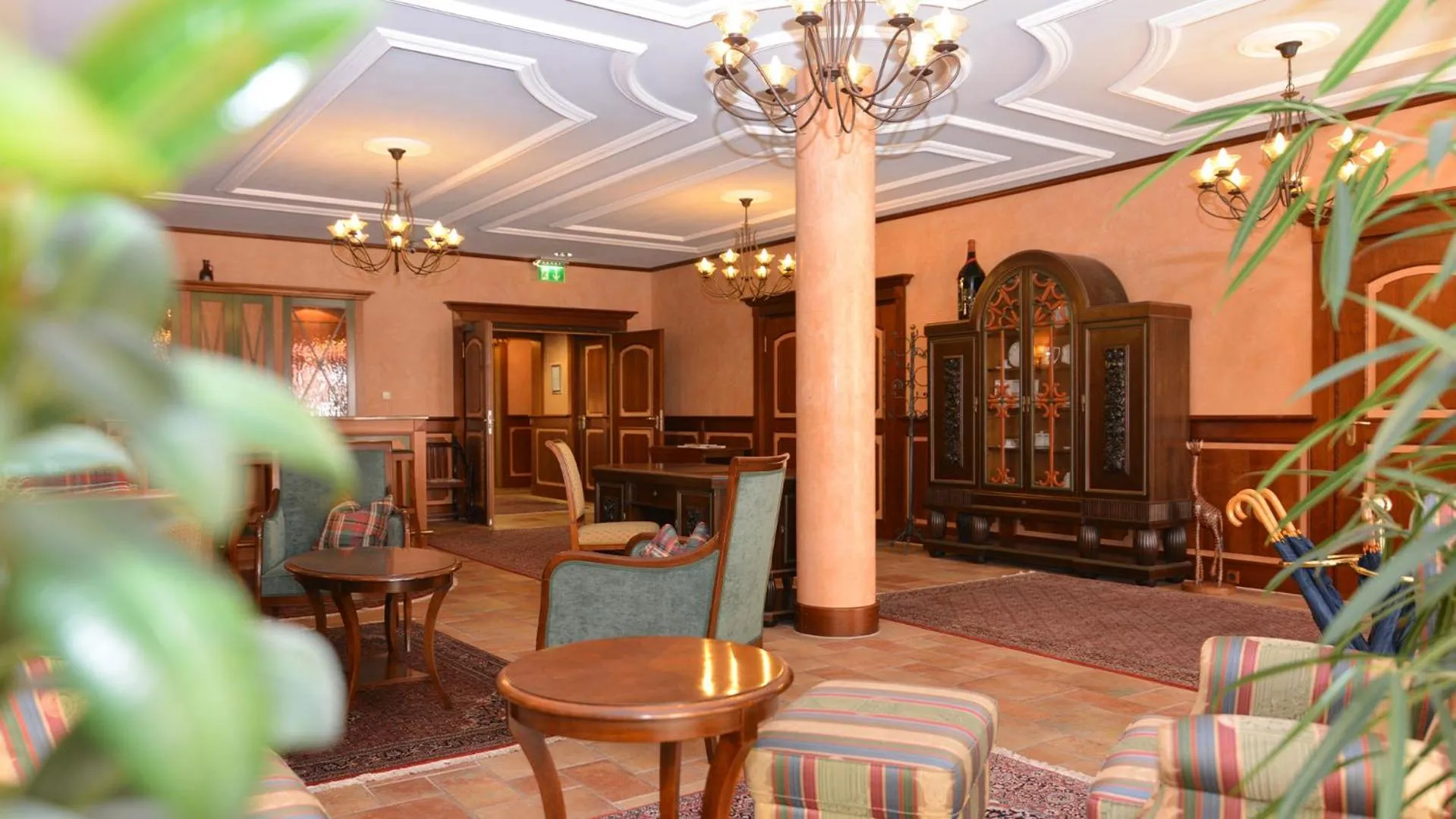 Lobby or reception in Altstadthotel Bräuwirt