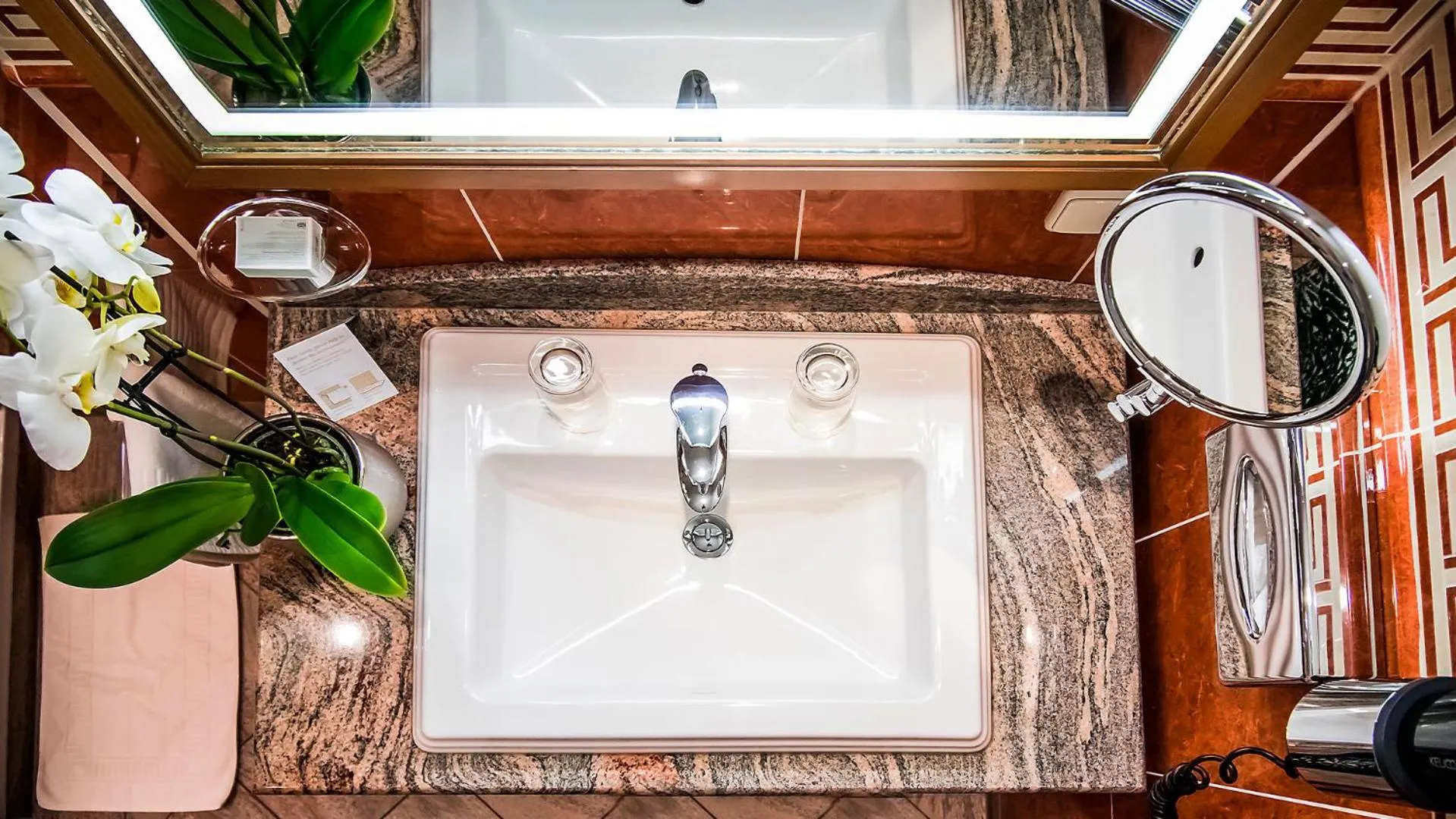 Bathroom in Altstadthotel Bräuwirt