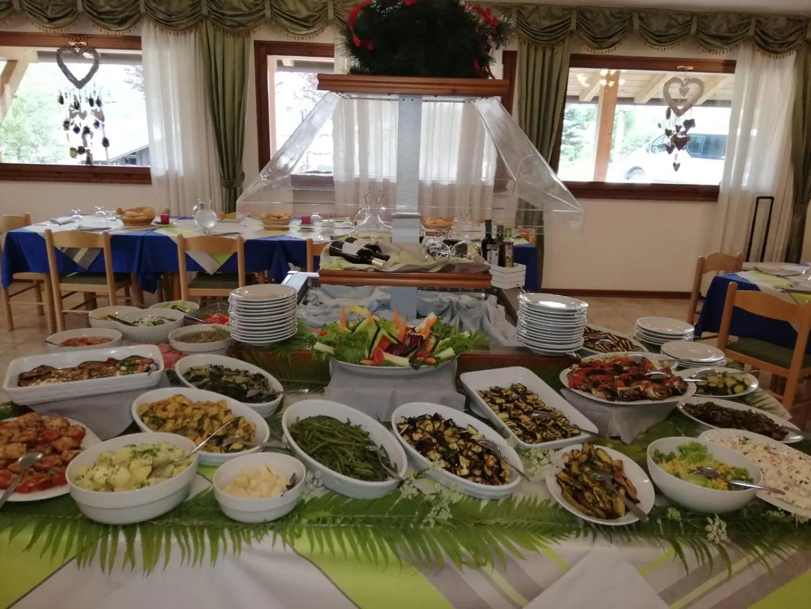 Restaurant/places to eat in Park Hotel Bellevue