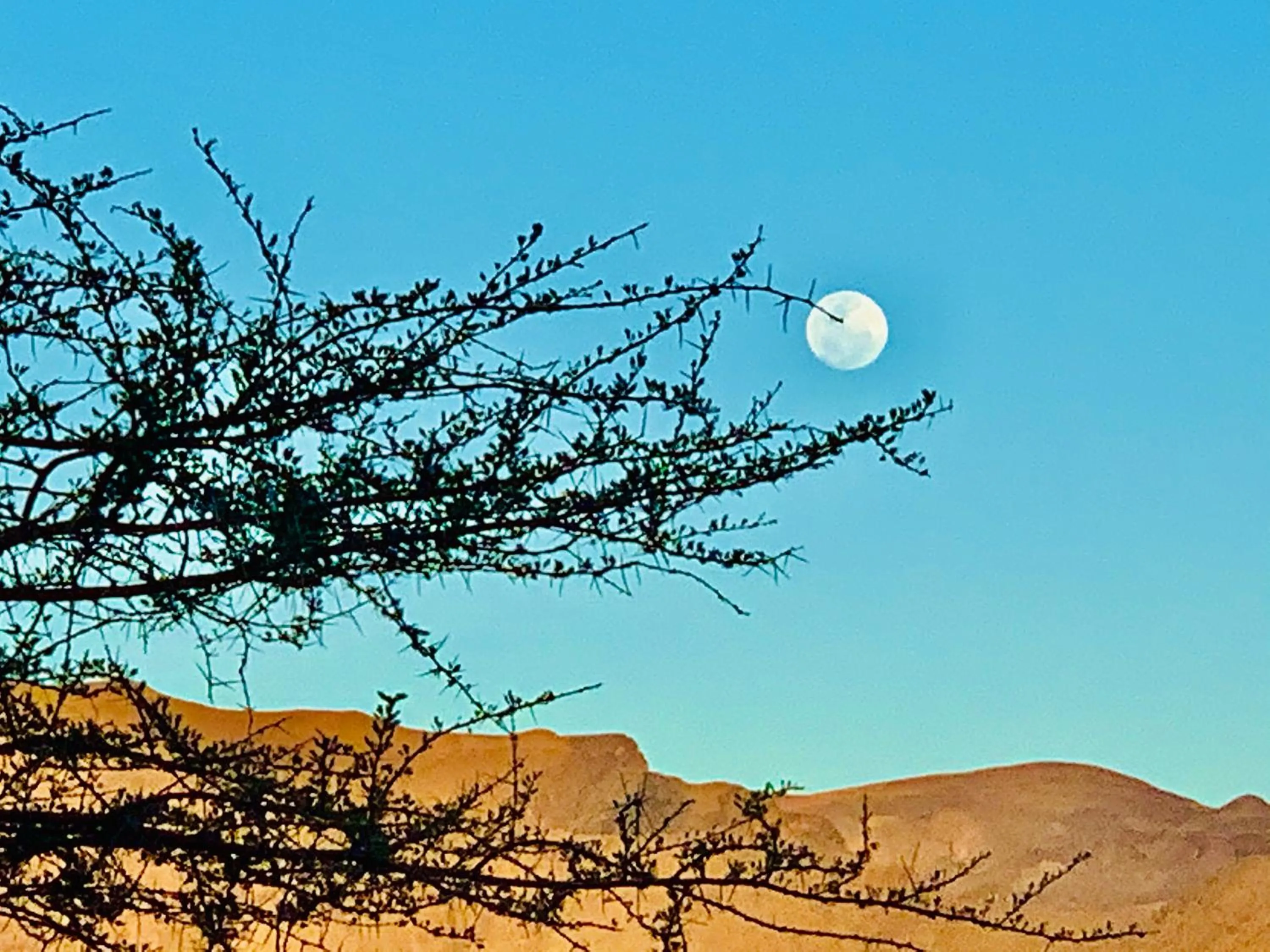 Sunset in Agama Lodge