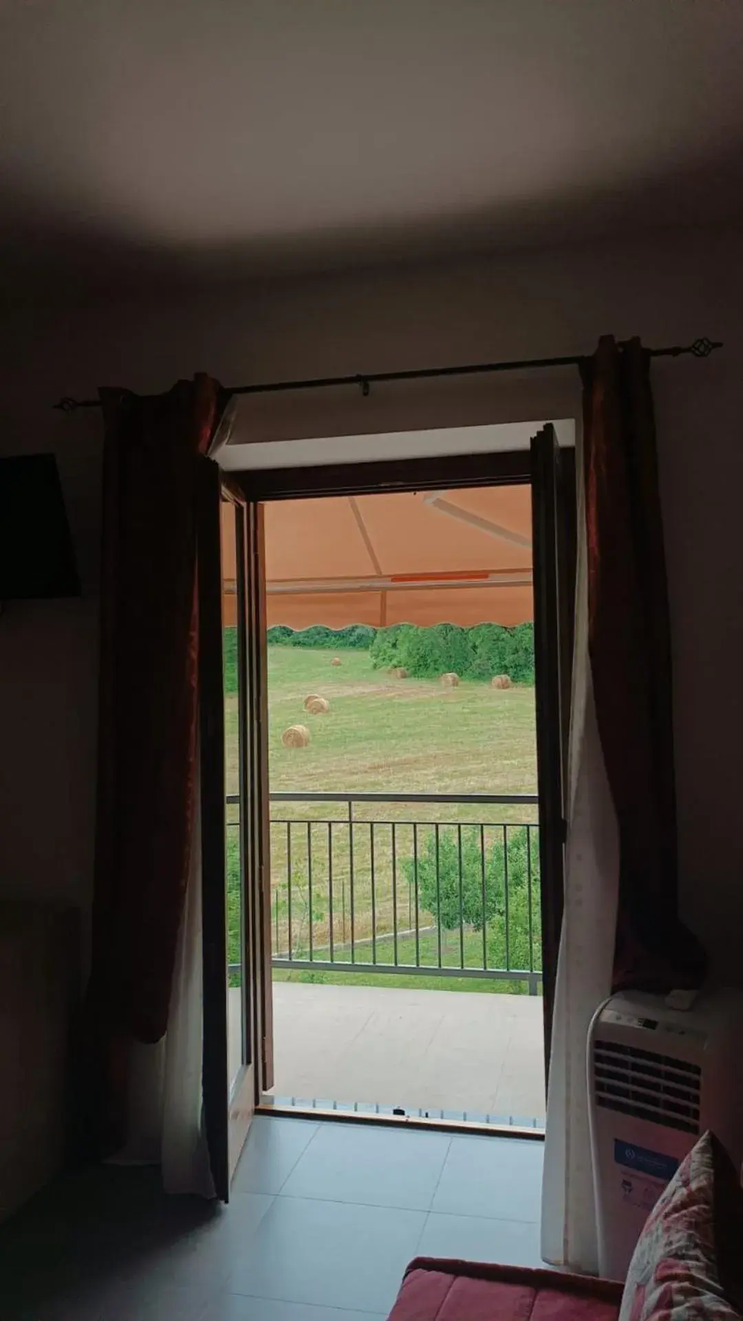 Double or Twin Room with Private Bathroom - single occupancy in Il tramonte Double or Twin Room with Private Bathroom - single occupancy in Il tramonte