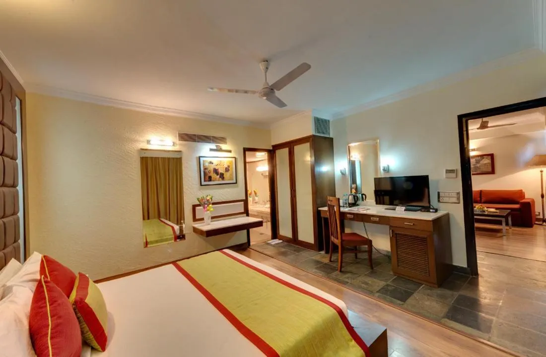 Photo of the whole room, Bed in Hotel Combermere