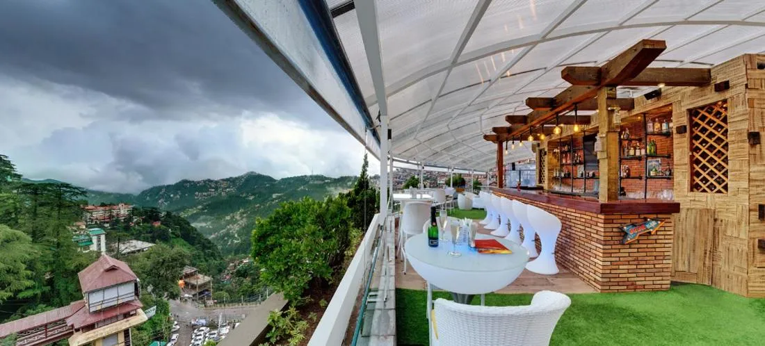 Day in Hotel Combermere