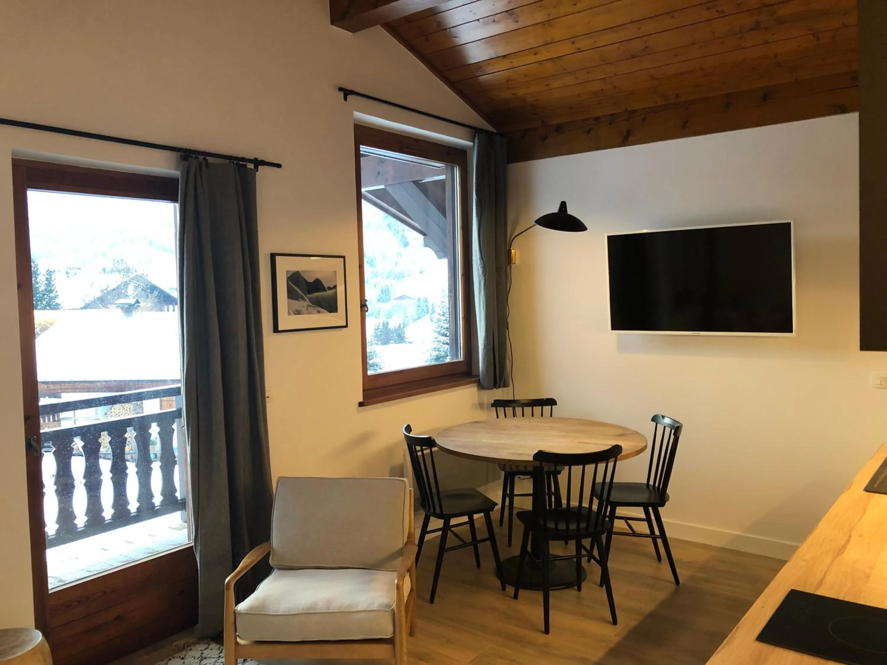 Balcony/Terrace in La Résidence de L'Ours