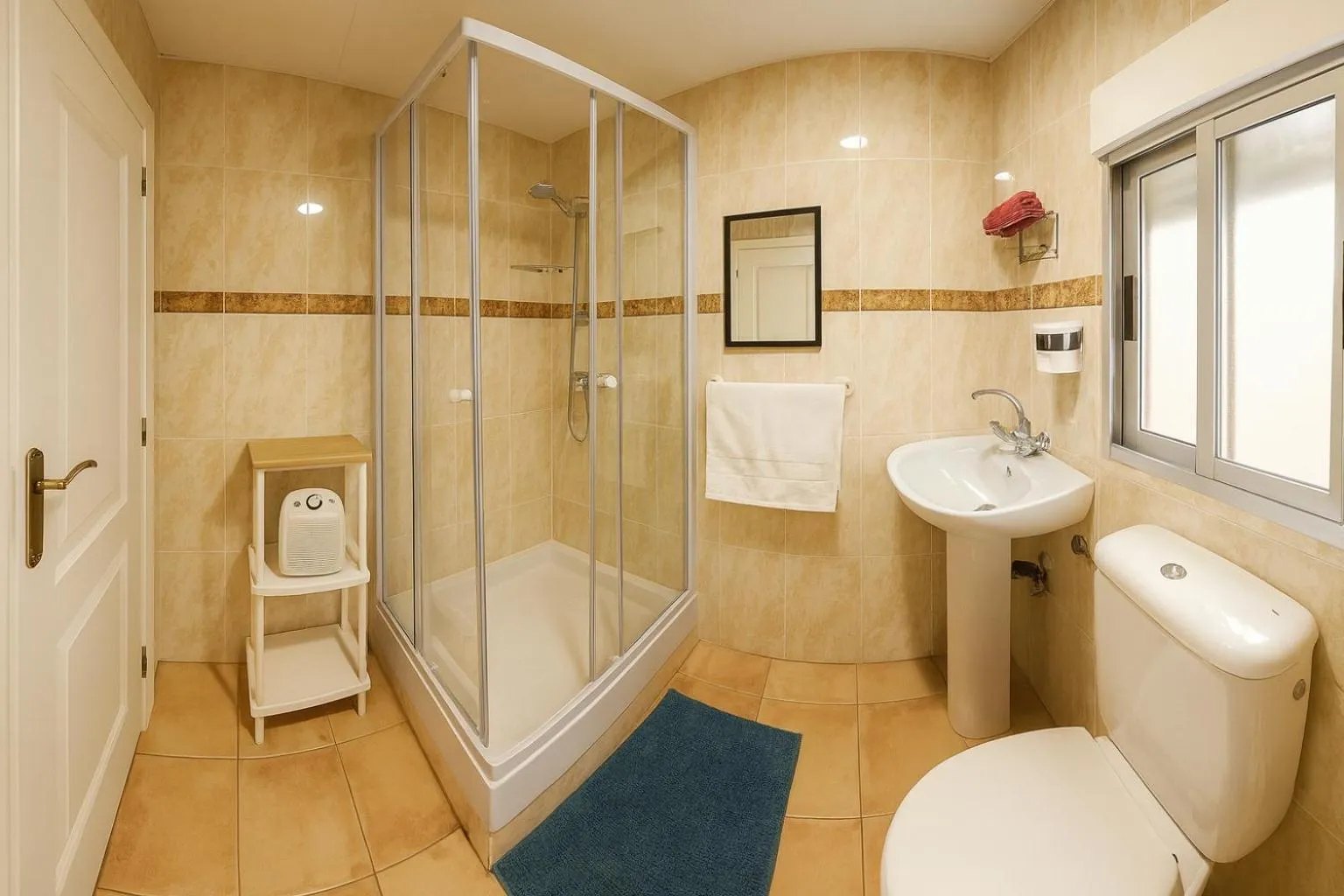 Shower in Hostel El Cascabel