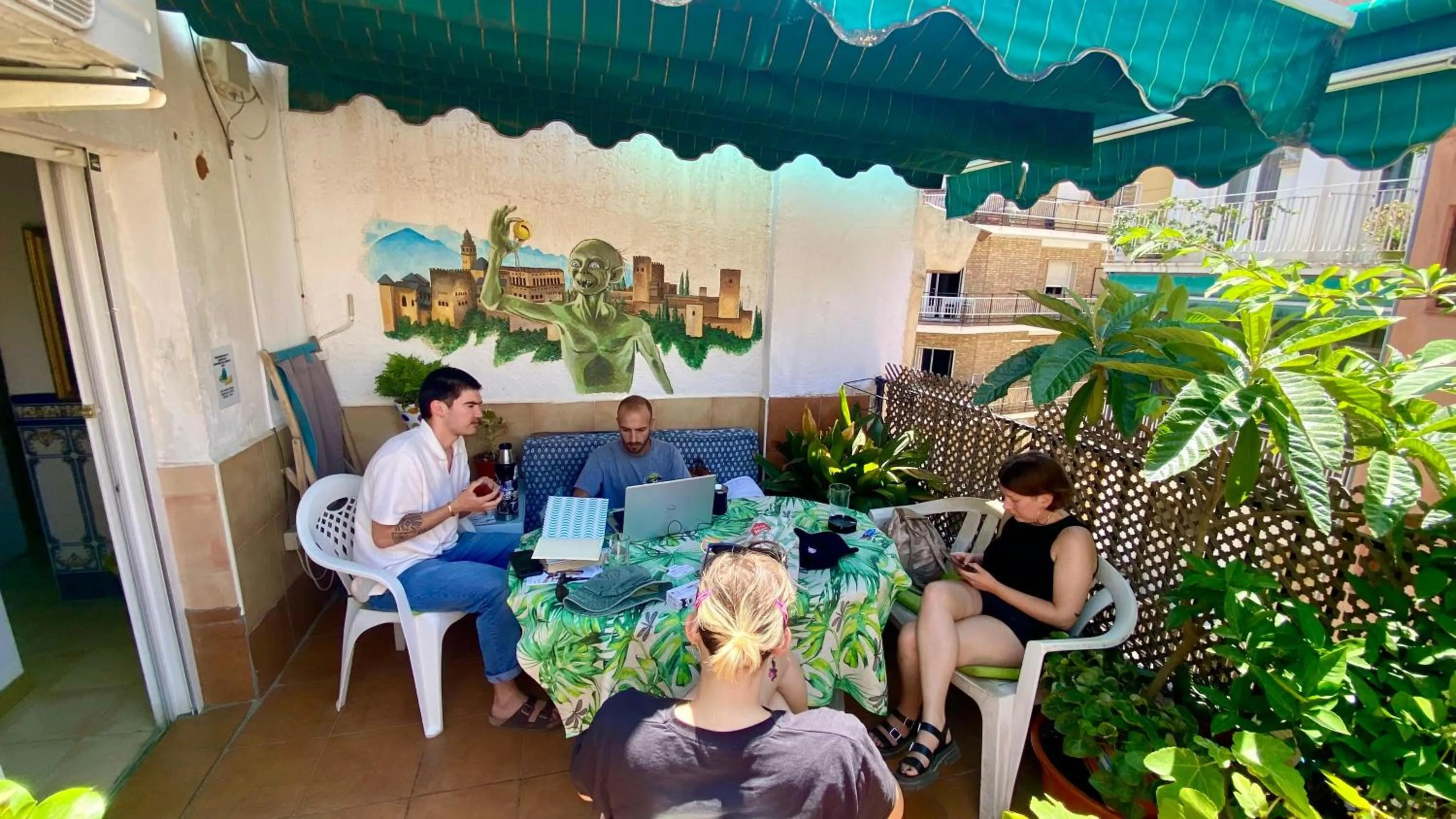 Property building in Hostel El Cascabel