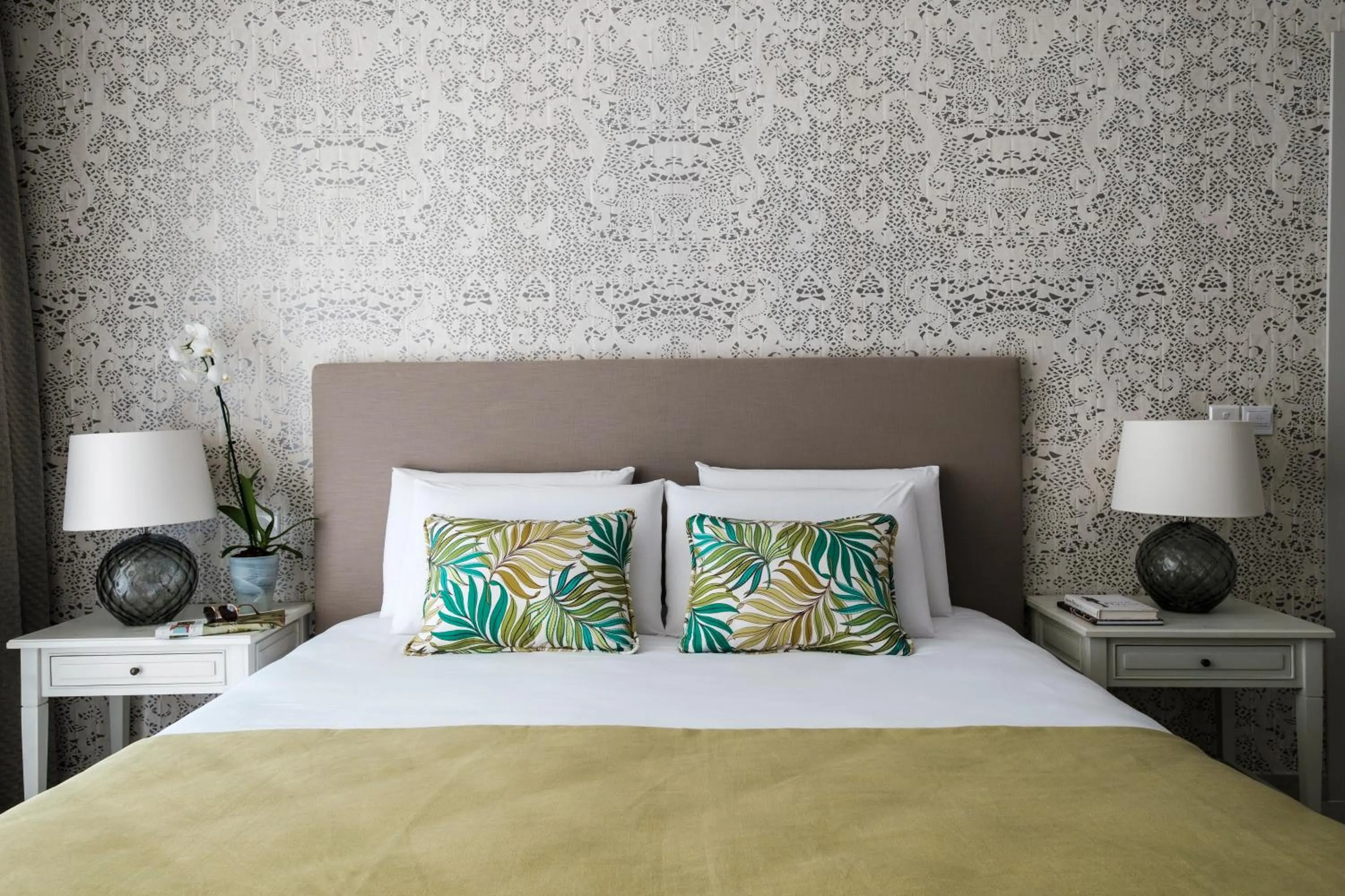 Bed in Cesca's Boutique Hotel