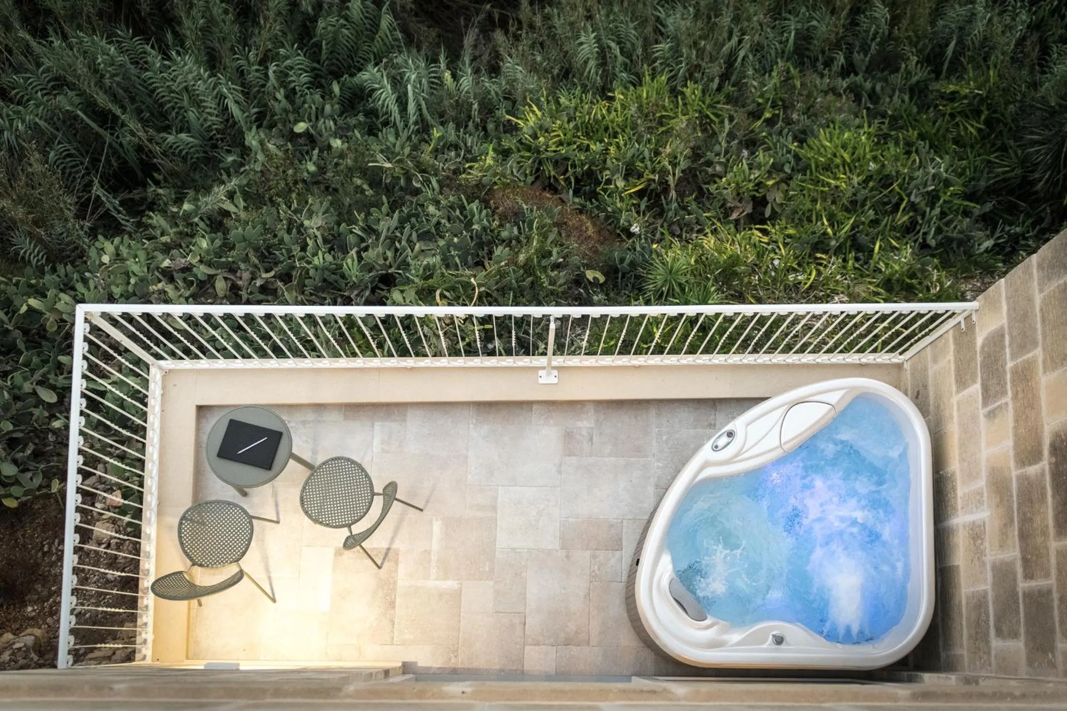 Hot Tub in Cesca's Boutique Hotel