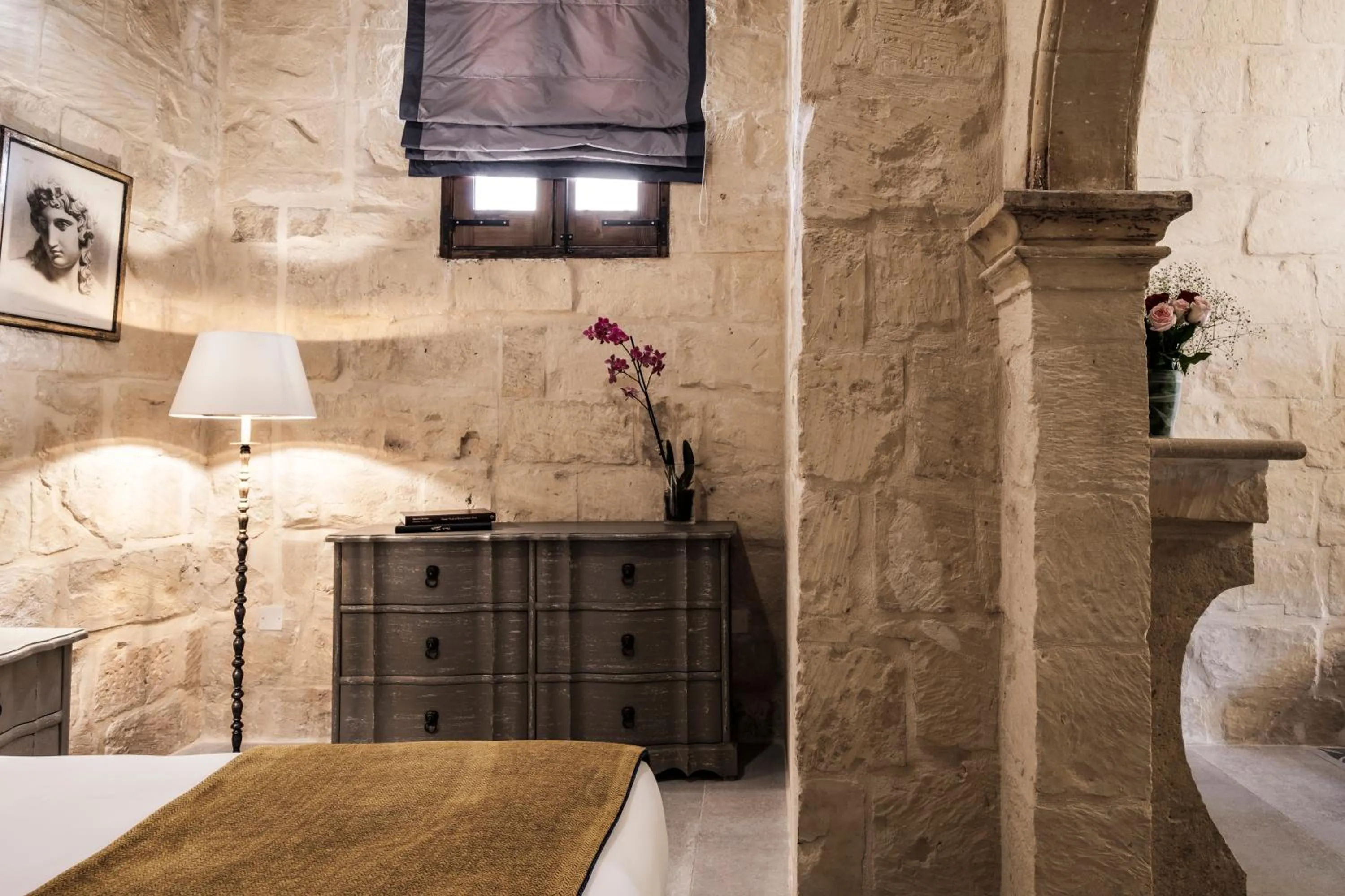 Bedroom, Bed in Cesca's Boutique Hotel