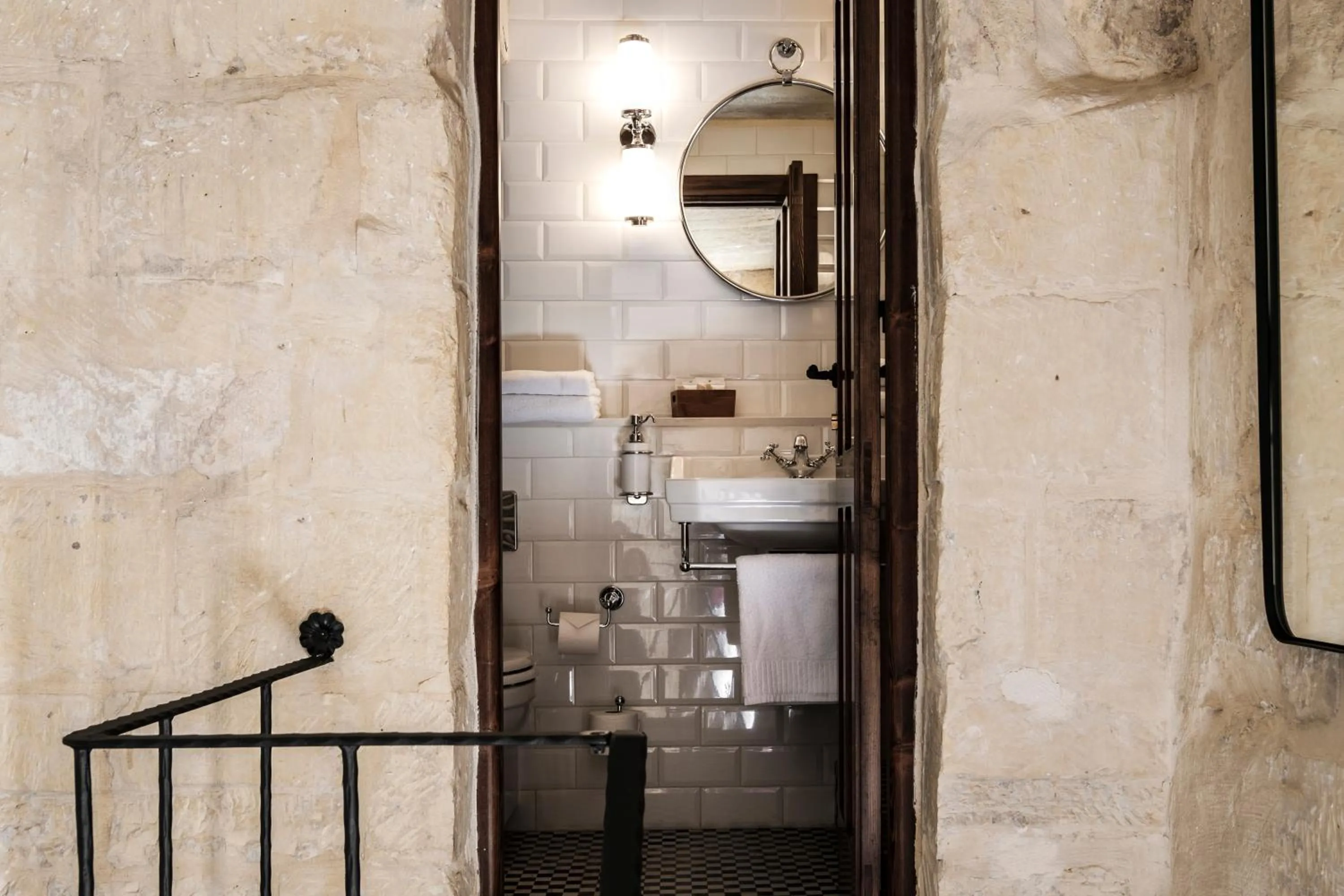 Bathroom in Cesca's Boutique Hotel
