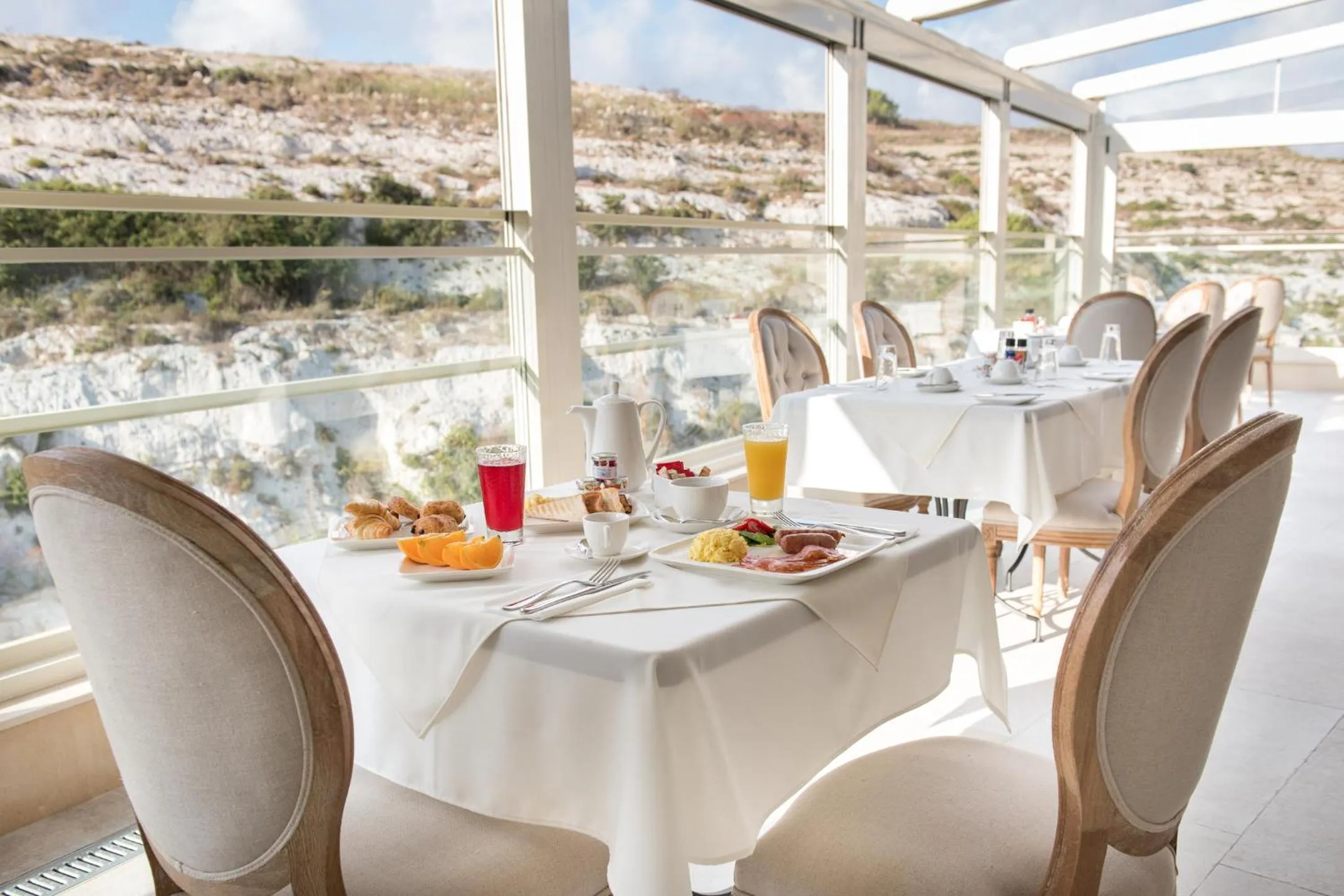 Restaurant/places to eat in Cesca's Boutique Hotel