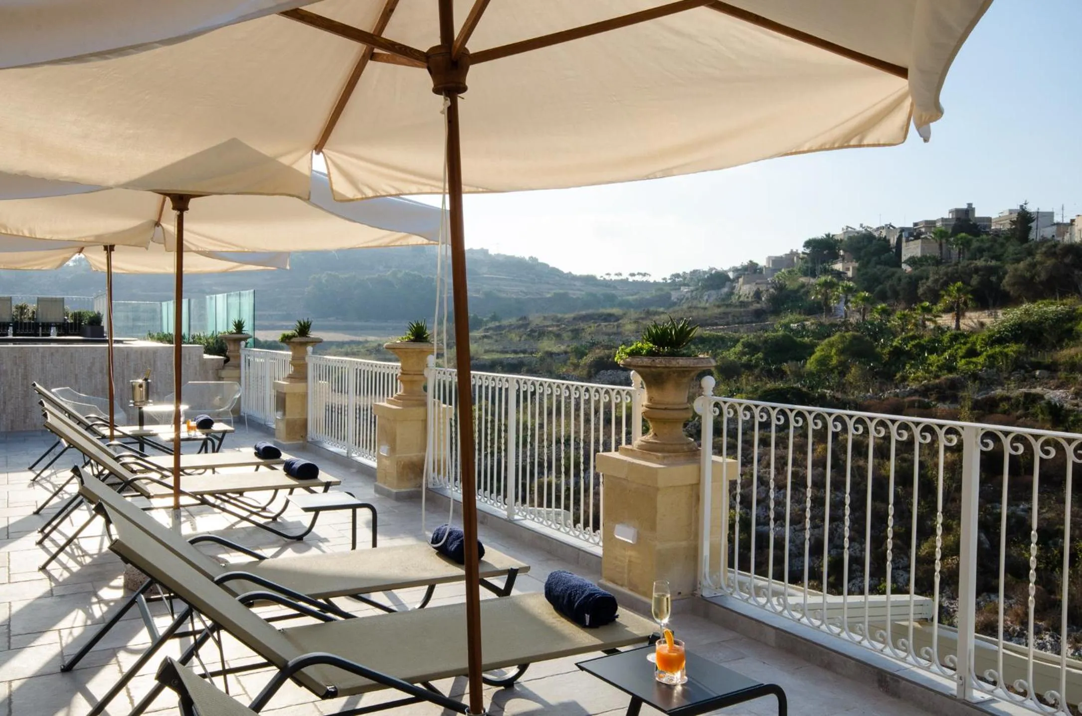 Swimming pool in Cesca's Boutique Hotel
