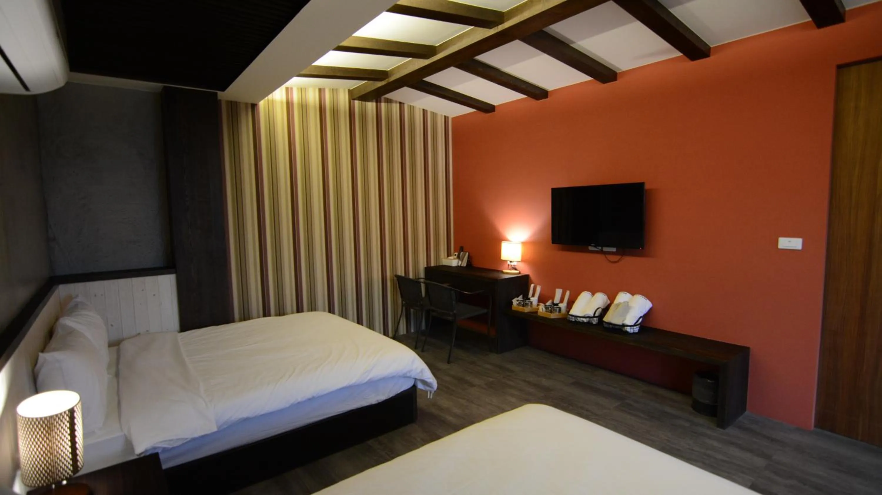 Photo of the whole room, Bed in Chi Chu B&B