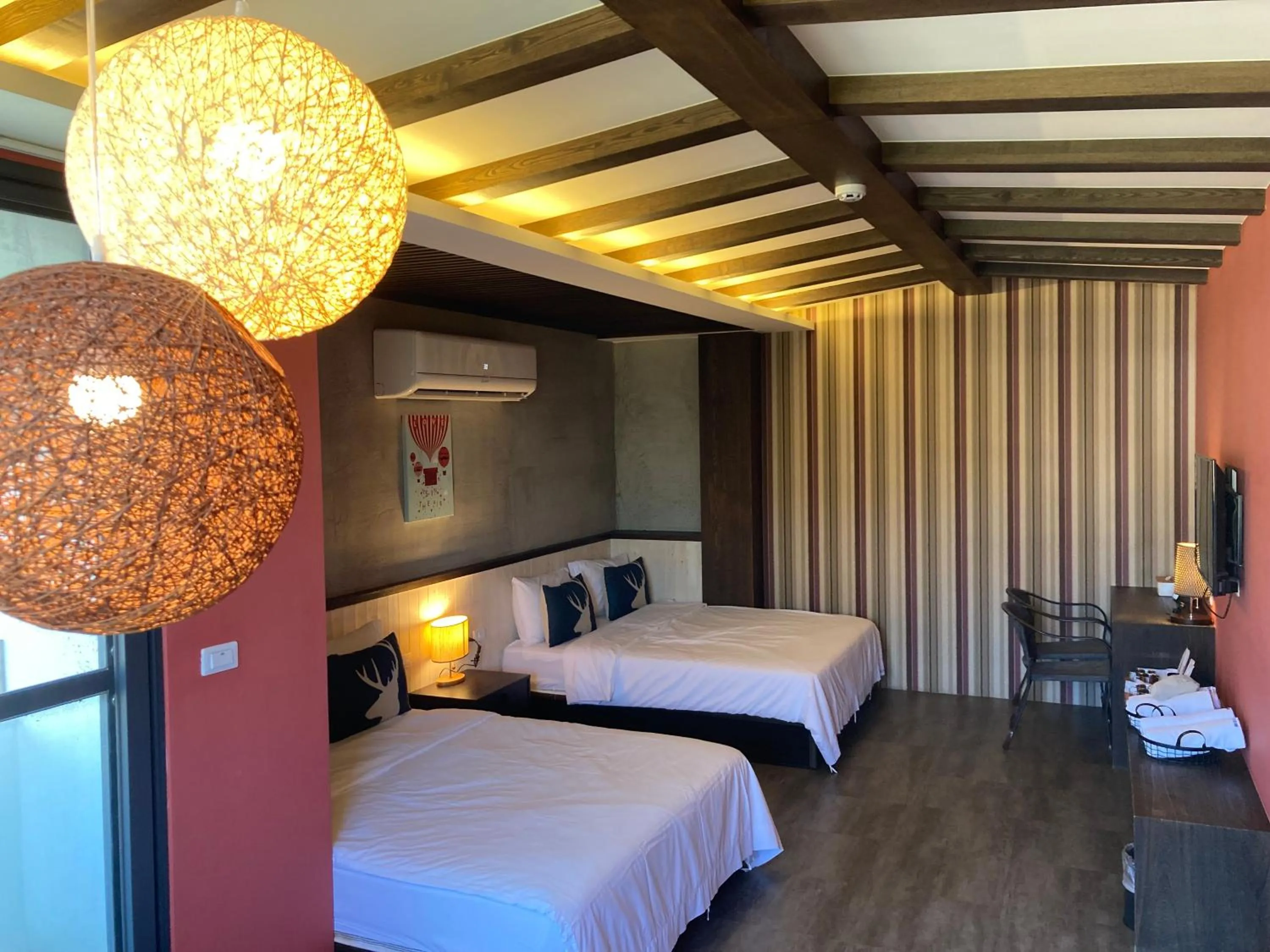 Photo of the whole room, Bed in Chi Chu B&B