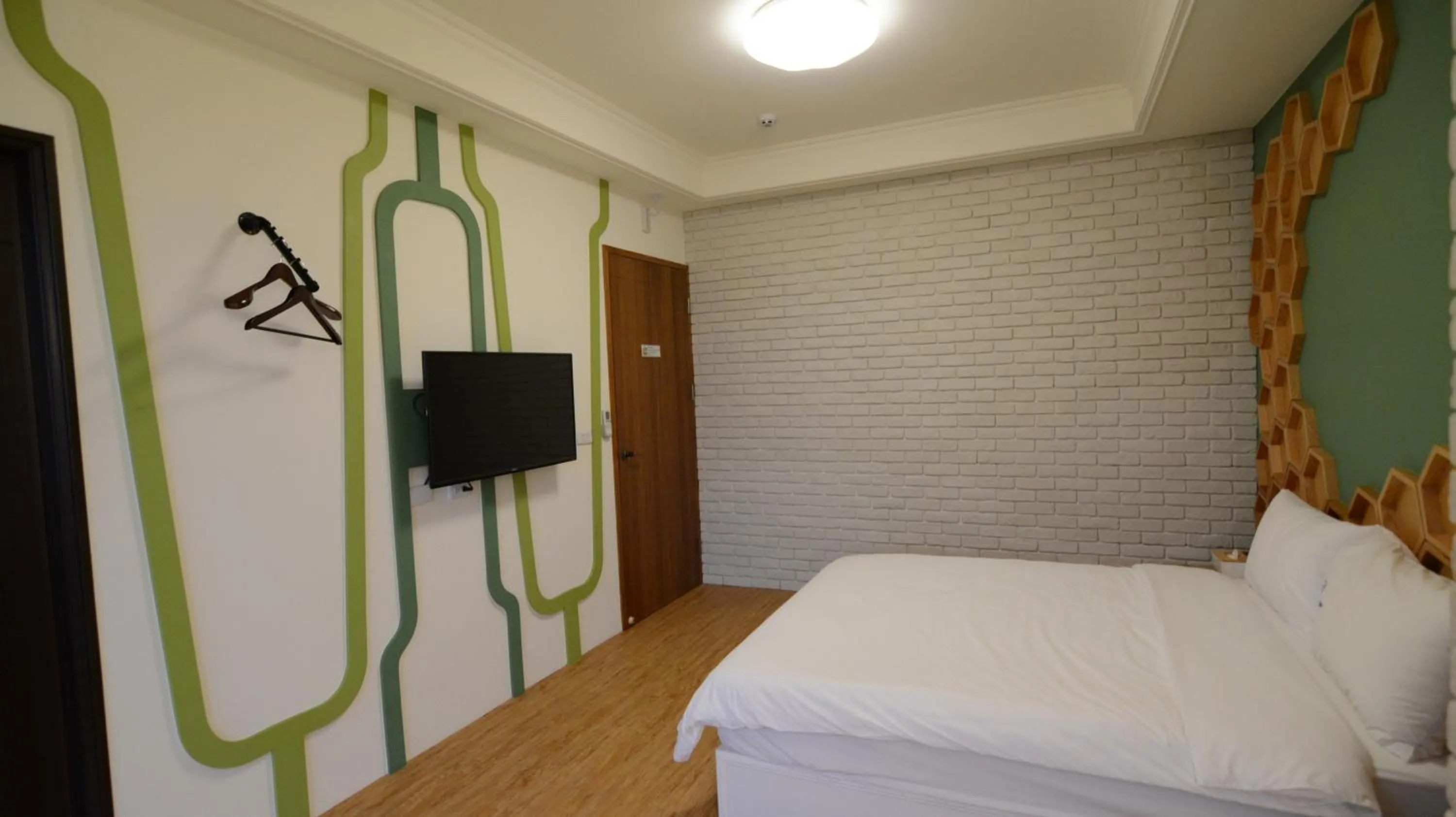 Photo of the whole room, Bed in Chi Chu B&B