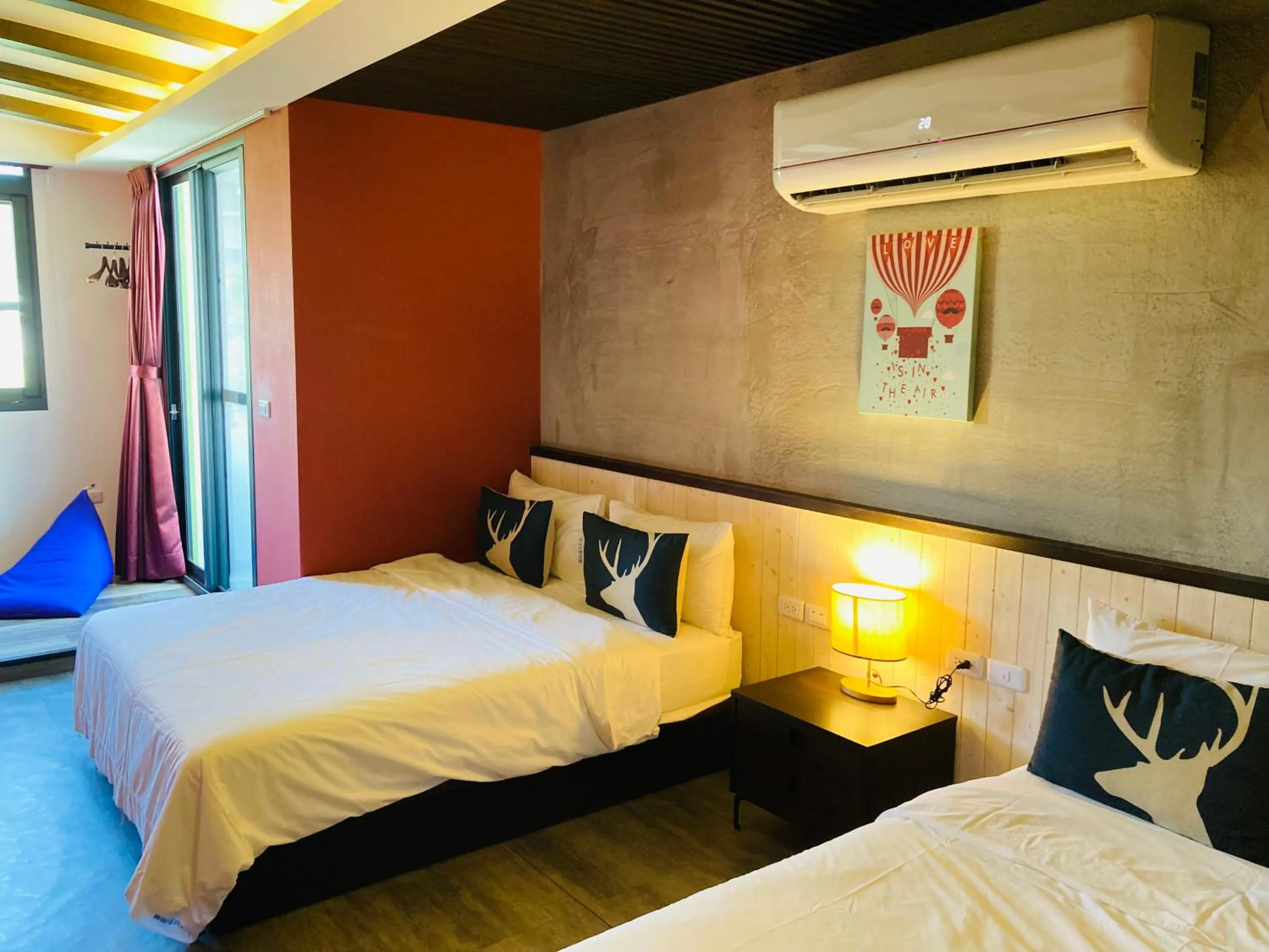 Photo of the whole room, Bed in Chi Chu B&B