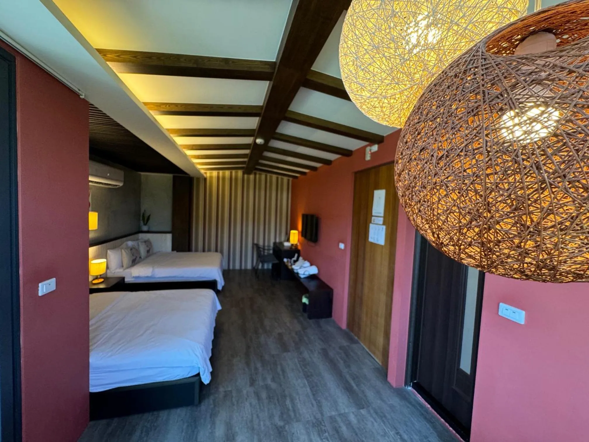 Photo of the whole room, Bed in Chi Chu B&B