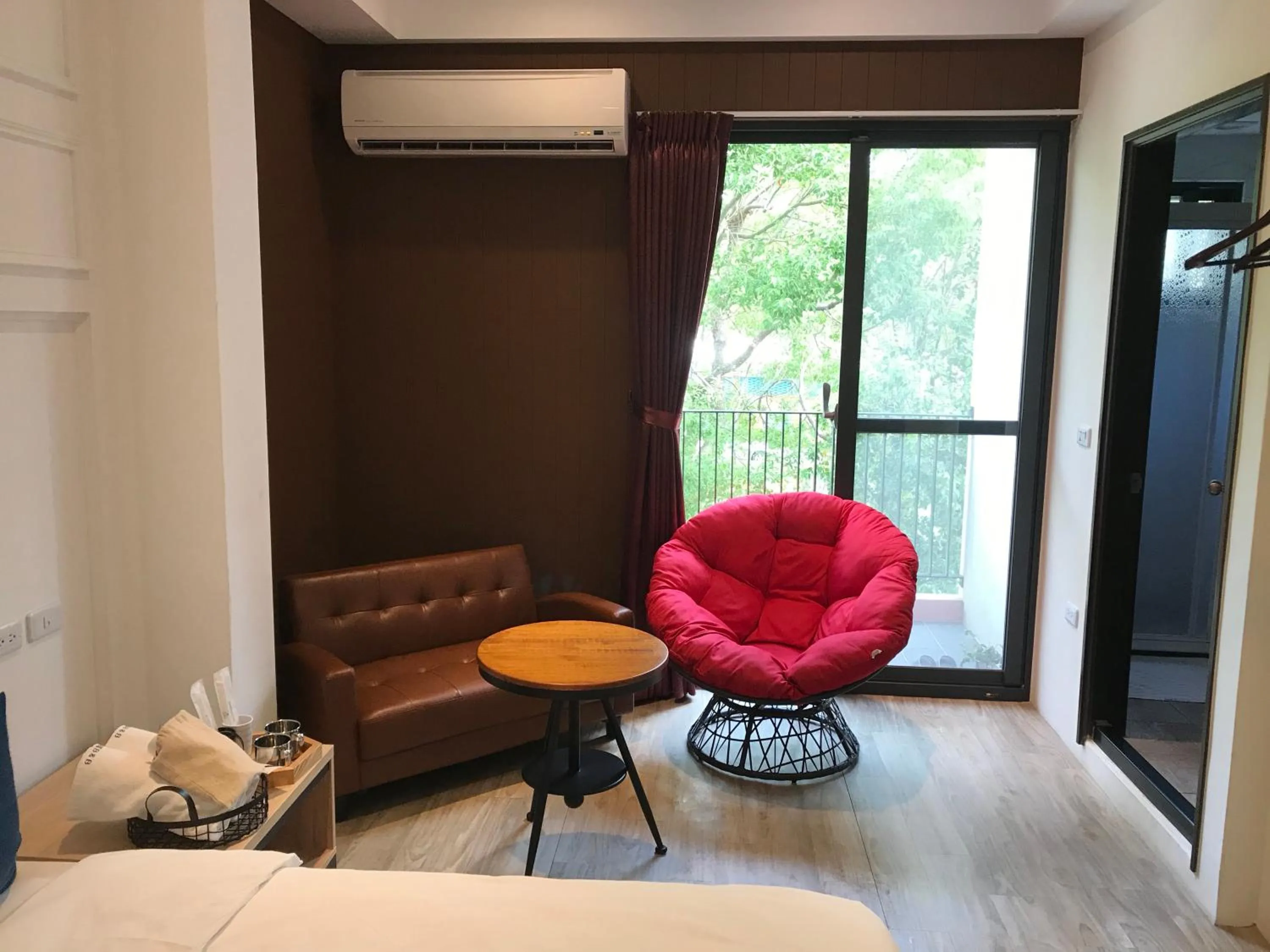 Photo of the whole room in Chi Chu B&B