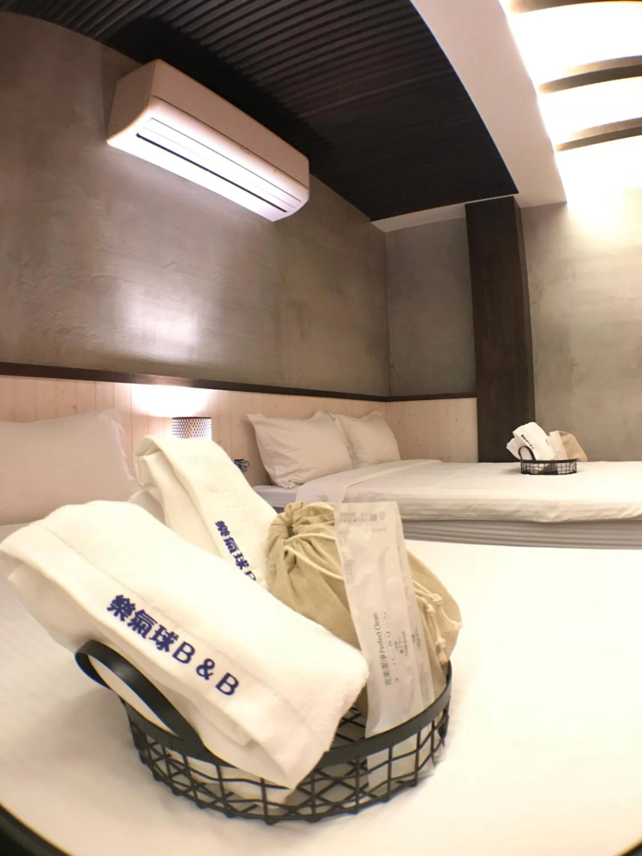 towels, Bed in Chi Chu B&B