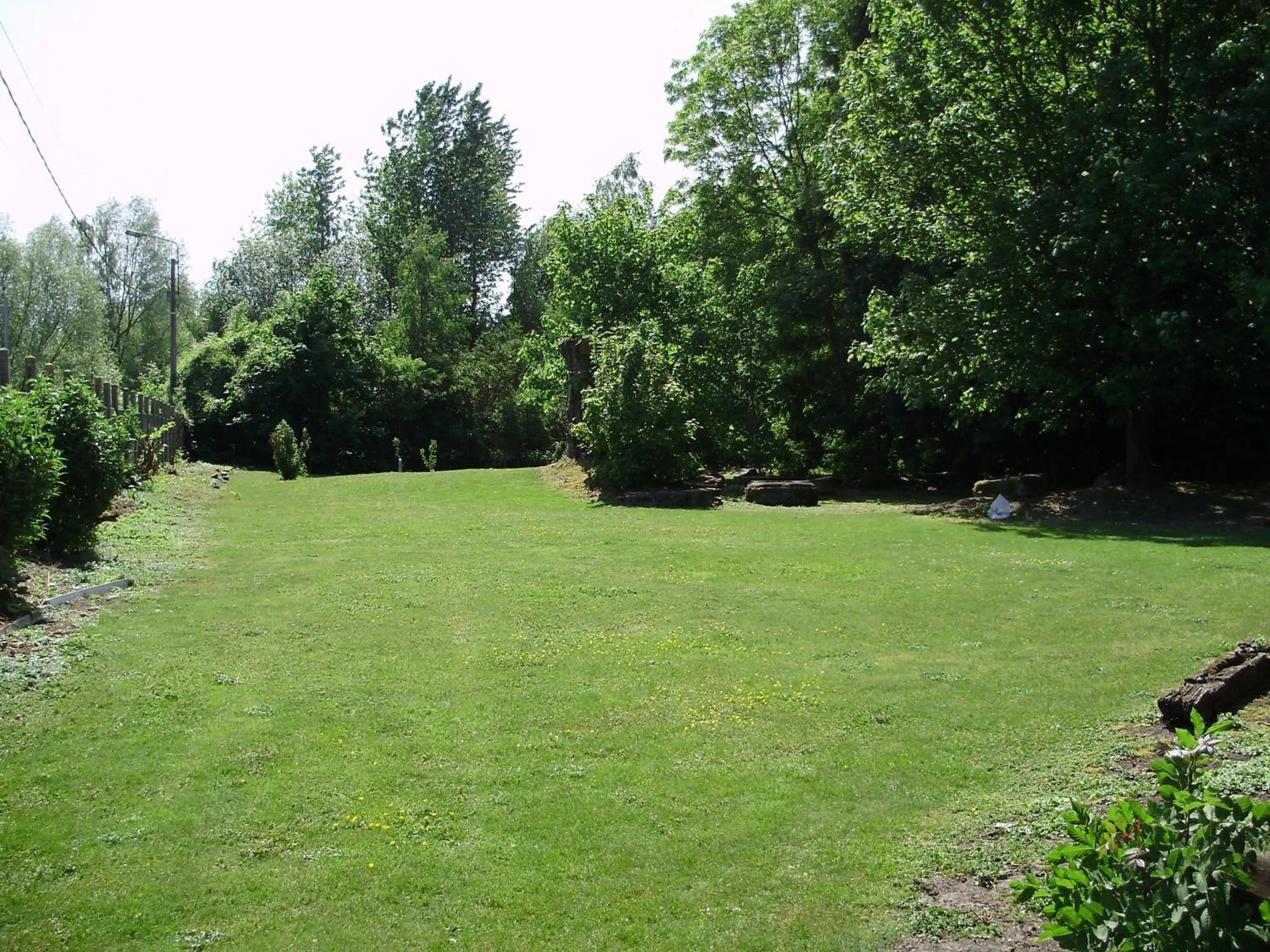 Garden in AUBERGE du BORD des EAUX - Demi-pension assurée sur réservation