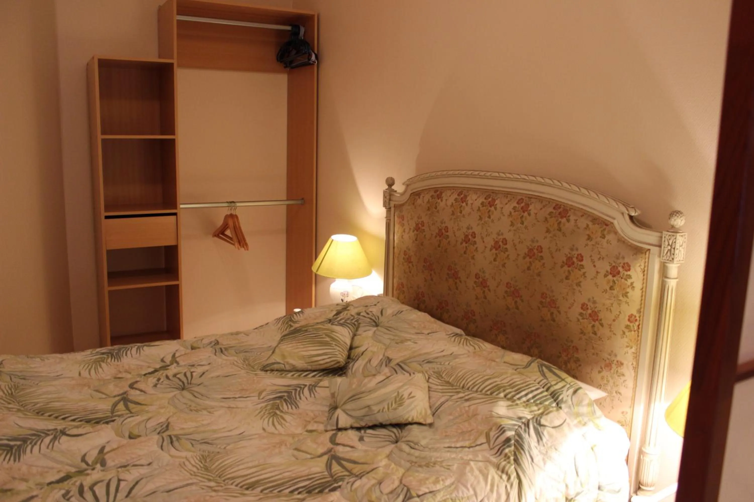 AUBERGE du BORD des EAUX - Demi-pension assurée sur réservation