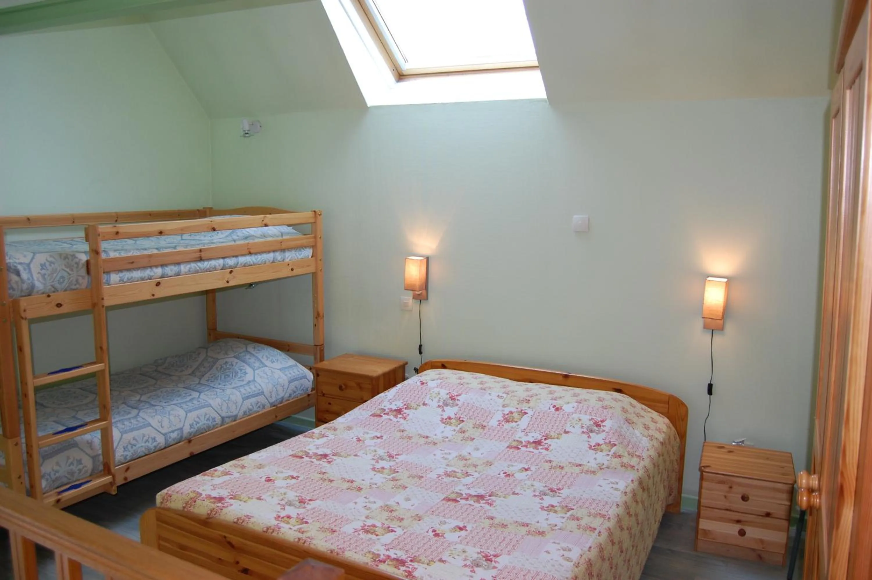 AUBERGE du BORD des EAUX - Demi-pension assurée sur réservation