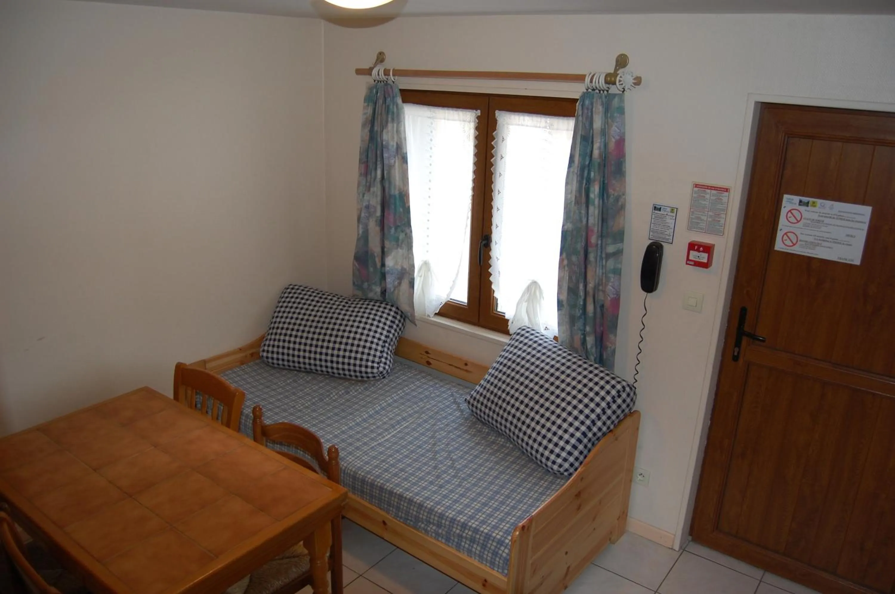 AUBERGE du BORD des EAUX - Demi-pension assurée sur réservation