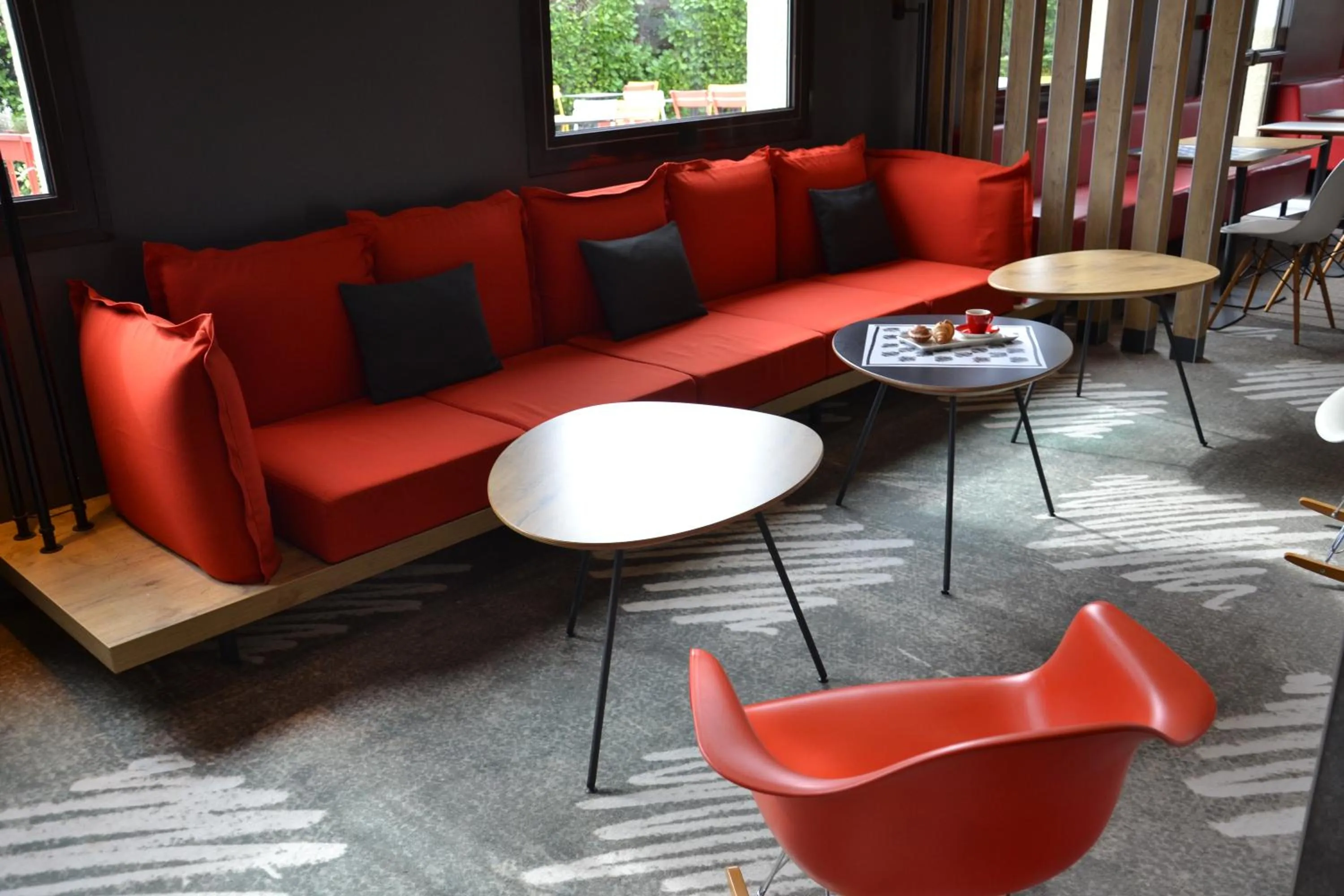 Living room in ibis Chambery