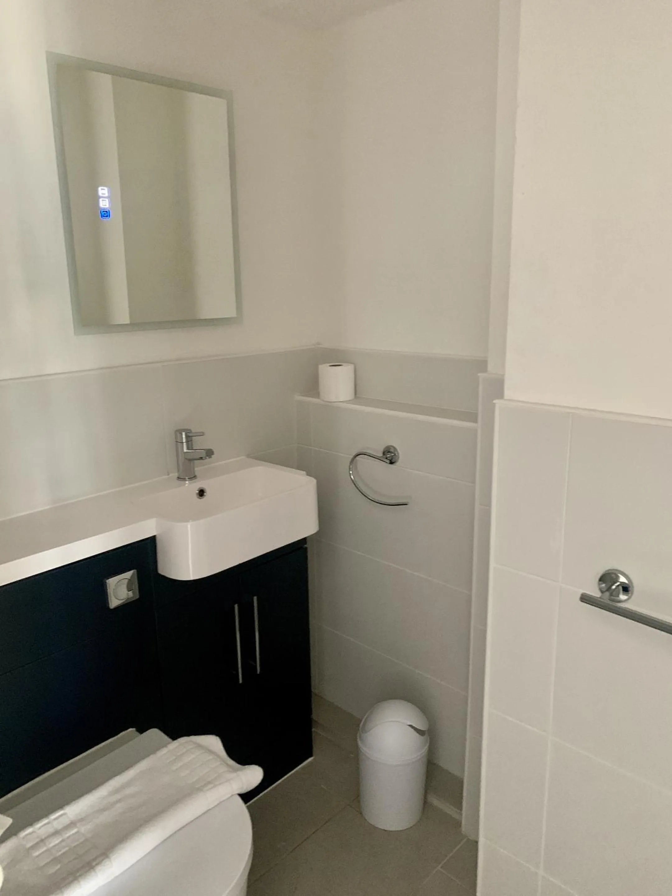 Bathroom in Seaclyffe Hotel Ltd