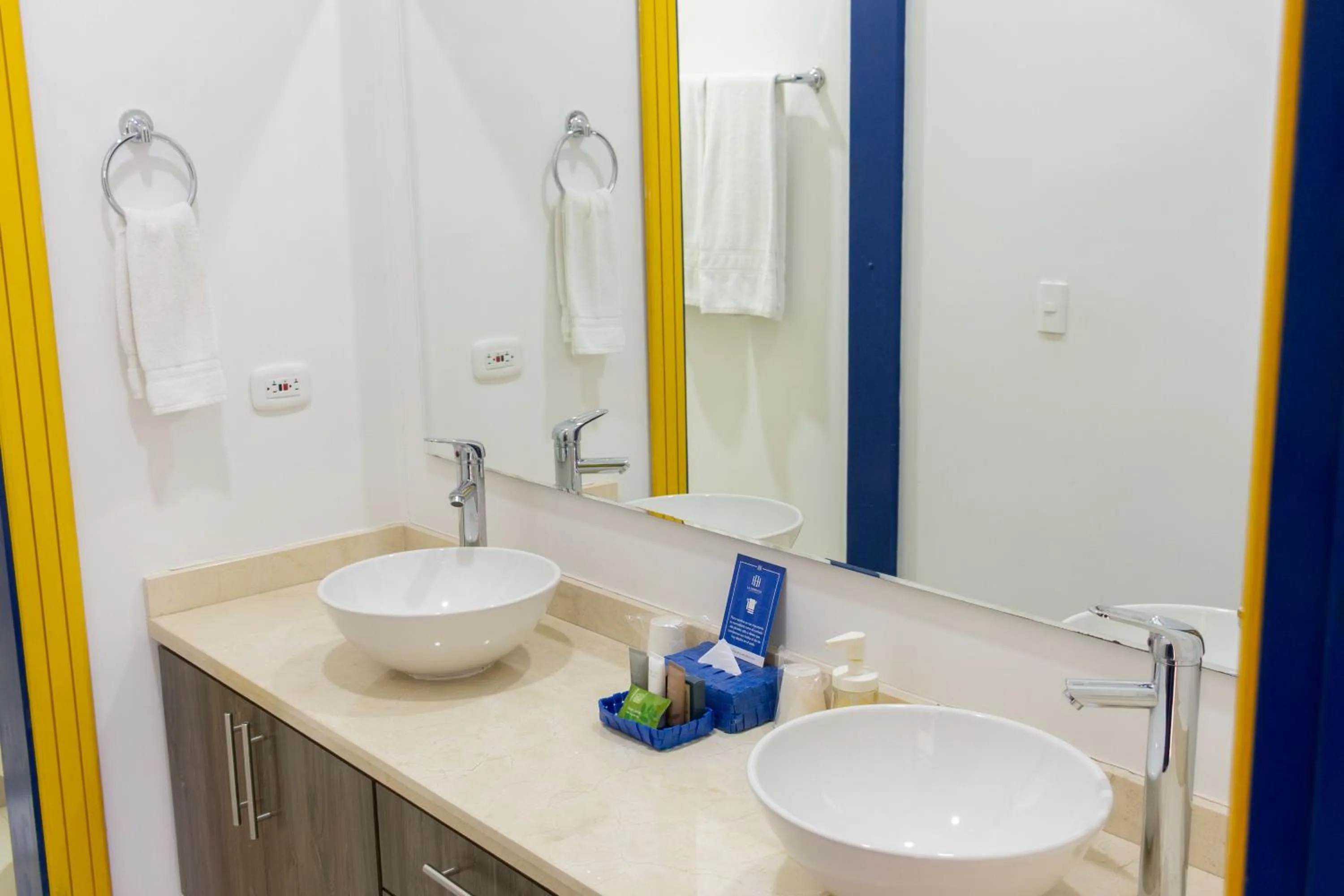 Bathroom in La Herencia Hotel