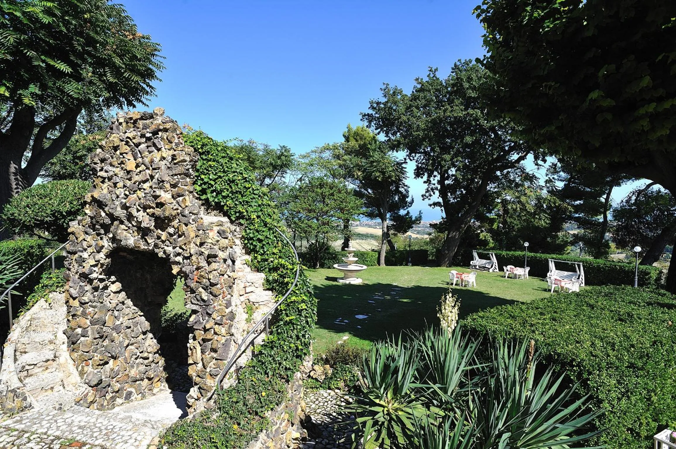 Facade/entrance in Hotel Bel Sit