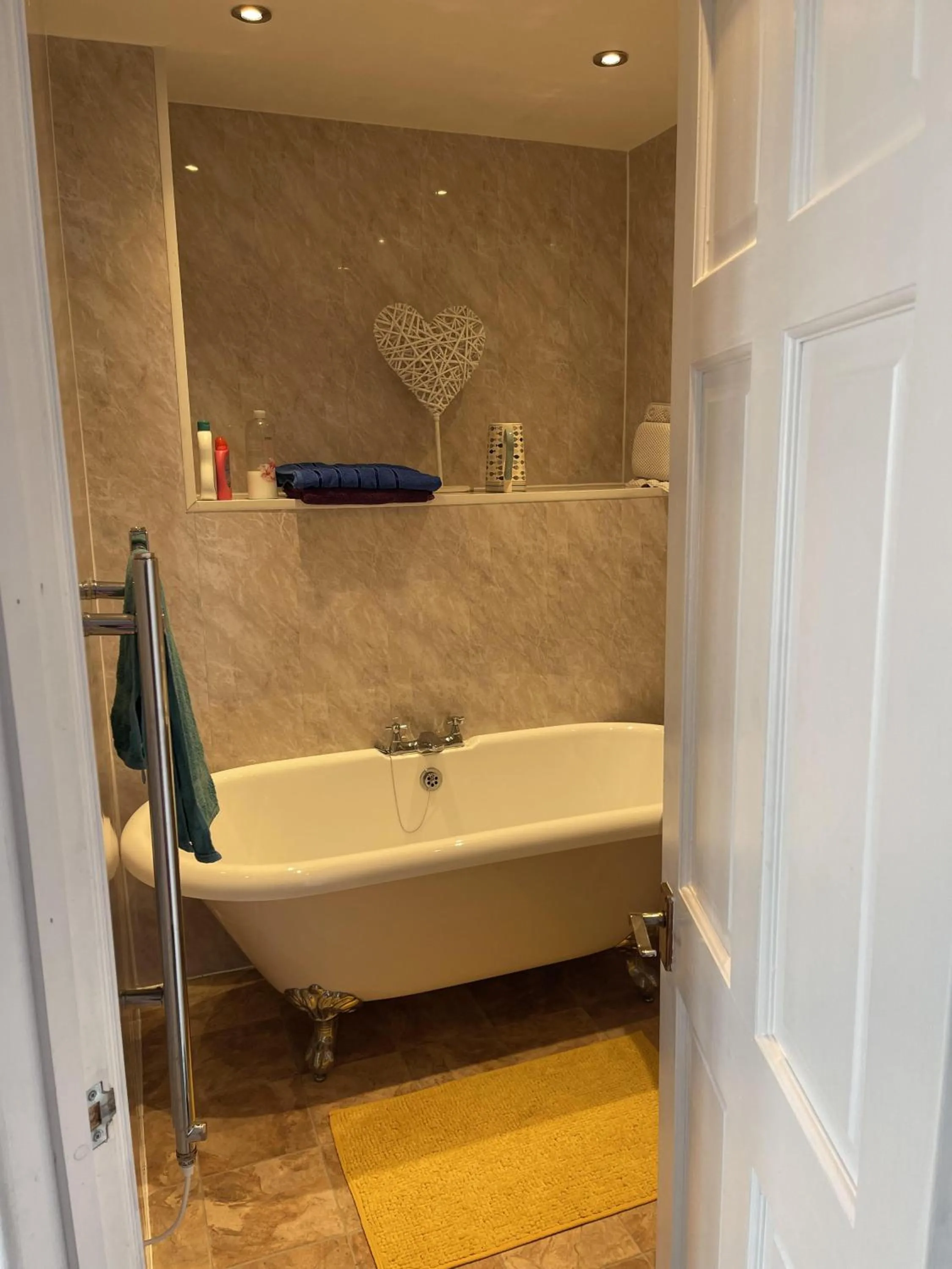 Bedroom in Henrys on the Prom