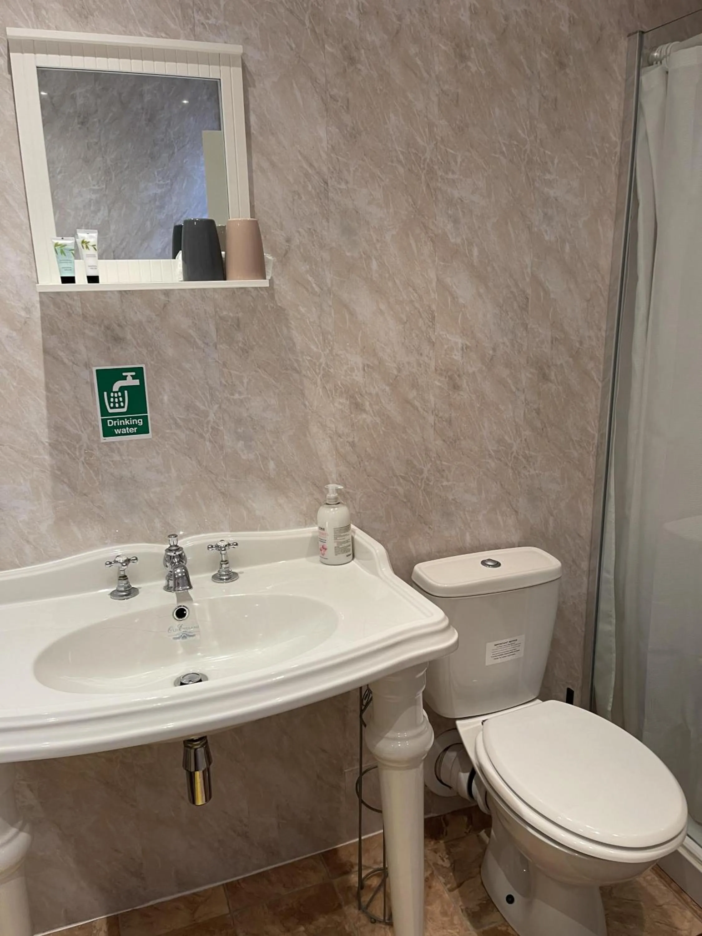 Bedroom in Henrys on the Prom