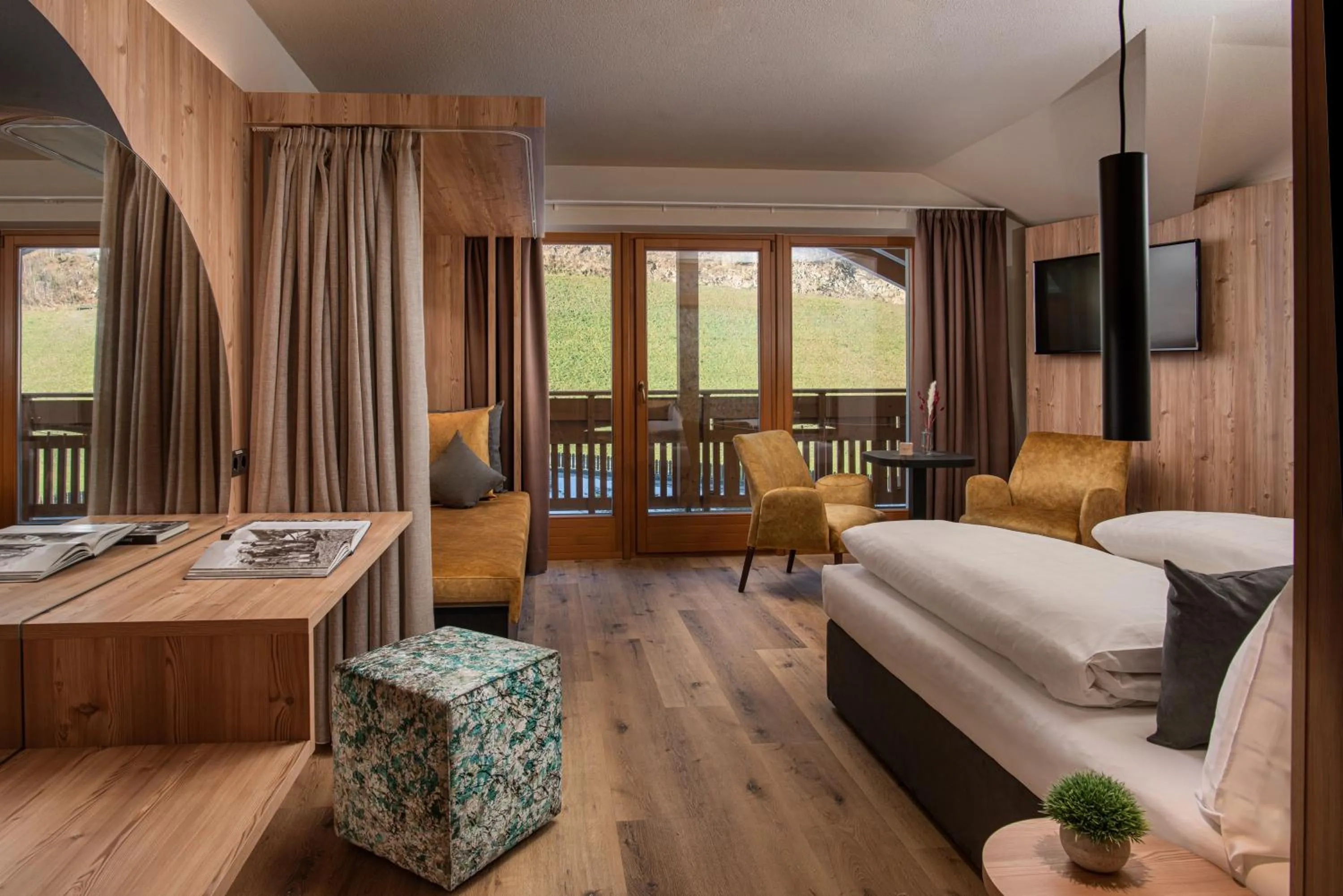 Bed in Martinshof berg herz hotel