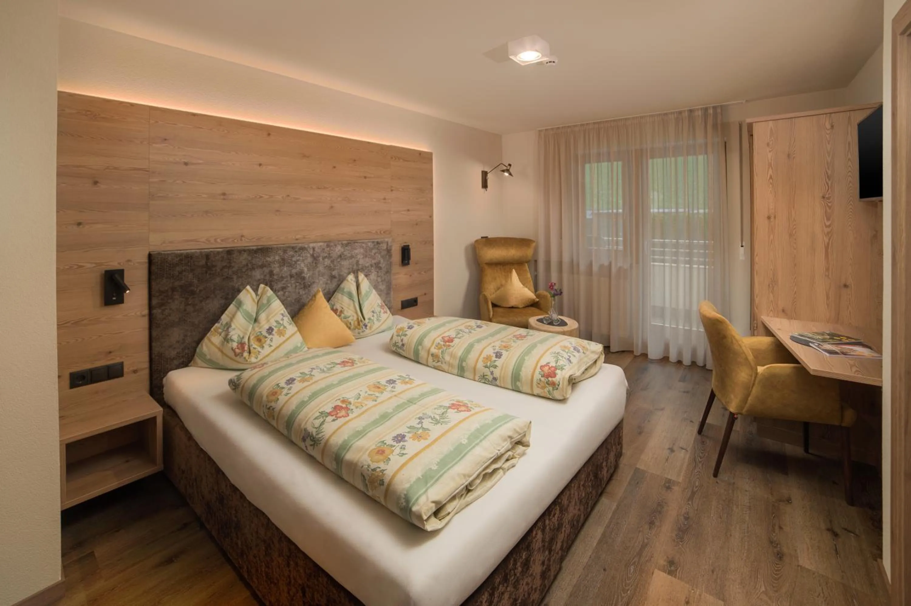 Bed in Martinshof berg herz hotel