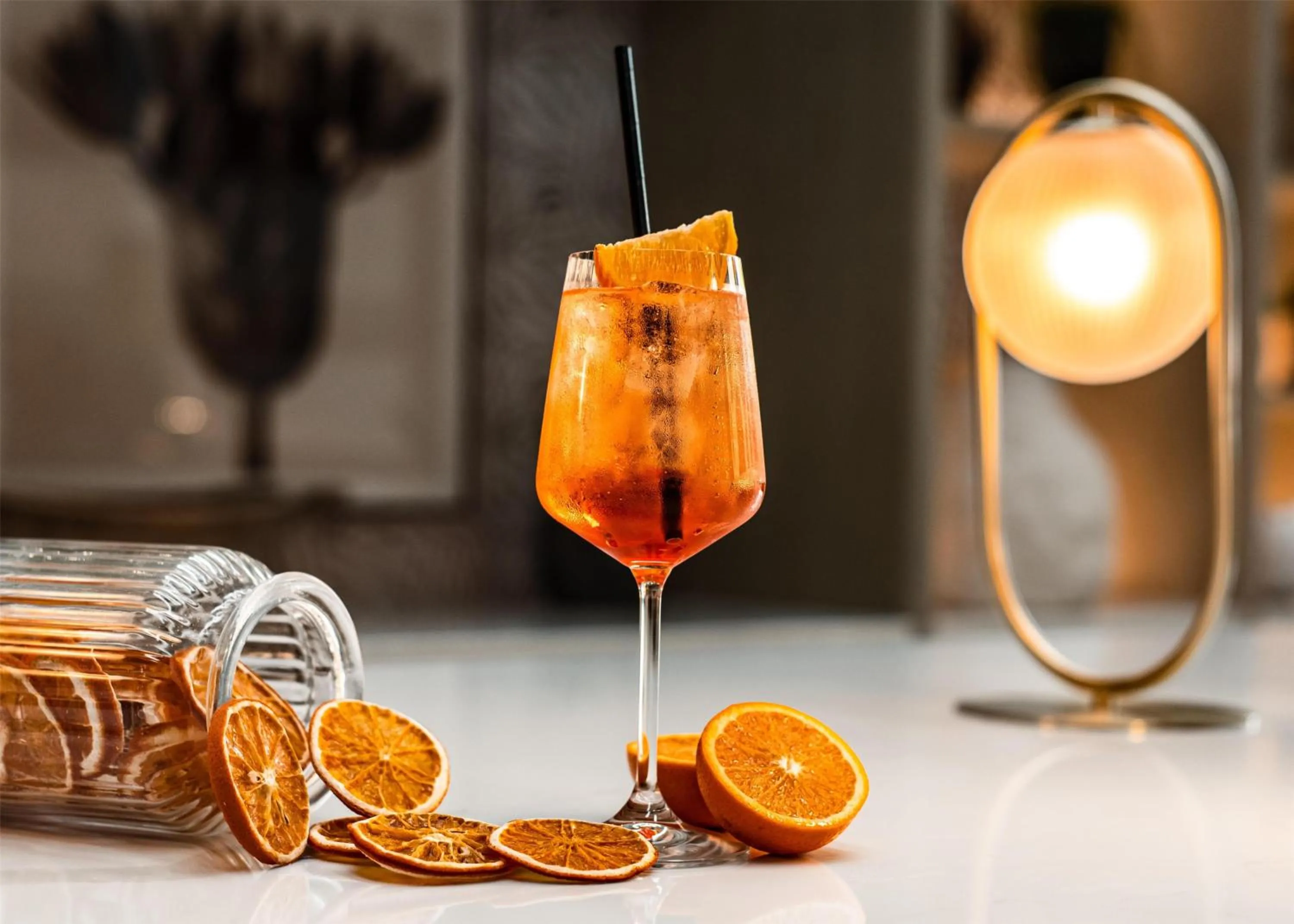 Lounge or bar in Hilton London Heathrow Airport