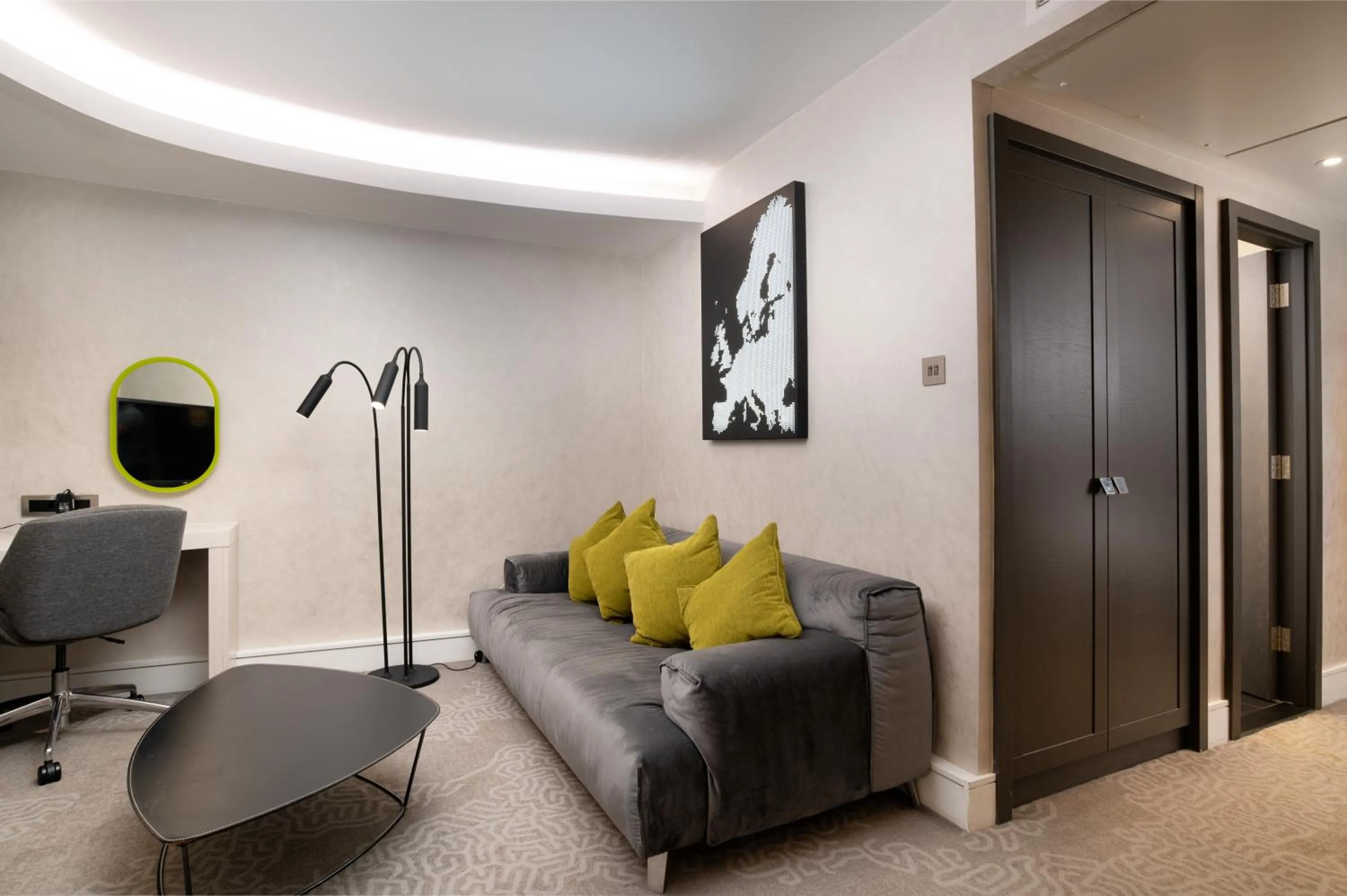 Living room in Hilton London Heathrow Airport