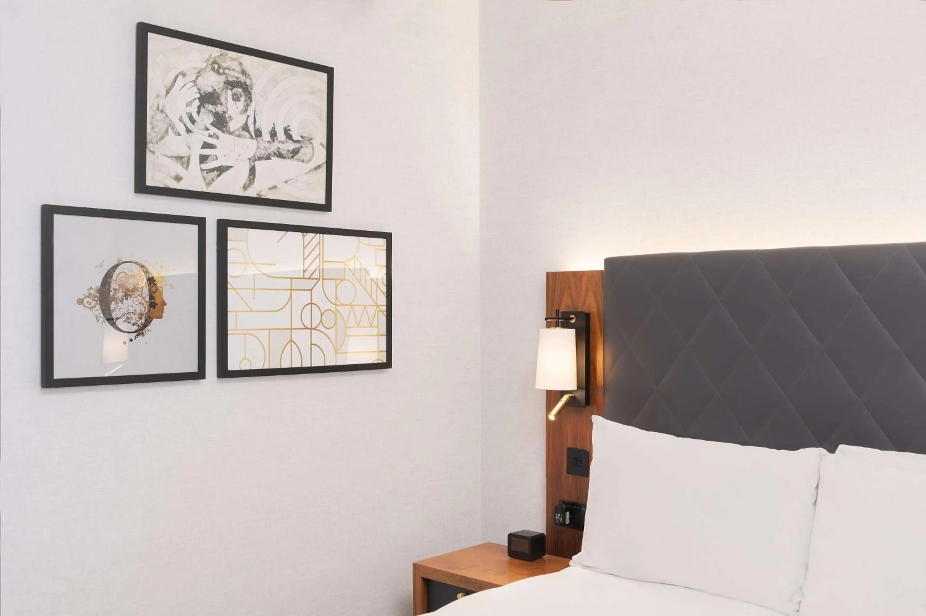 Bed in Hilton London Olympia